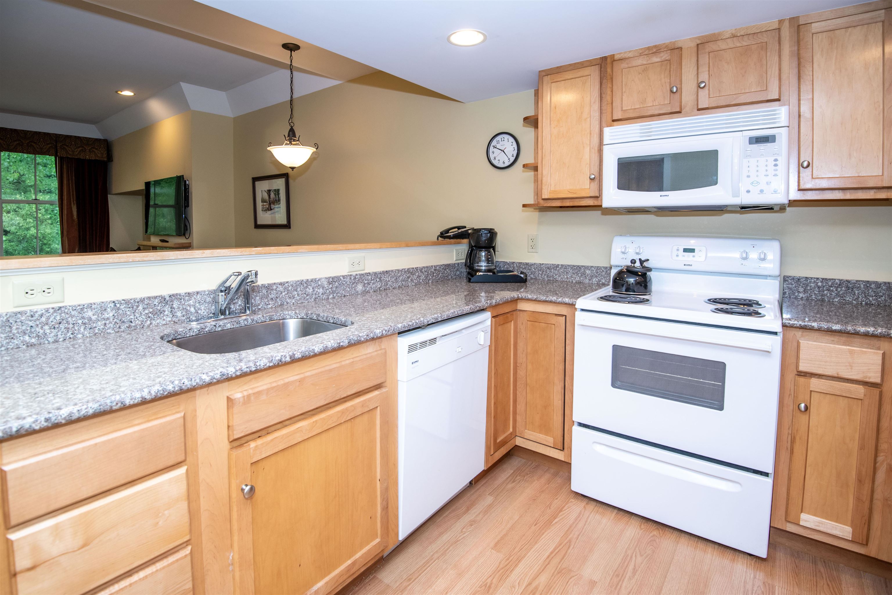 Fully Applianced Kitchen