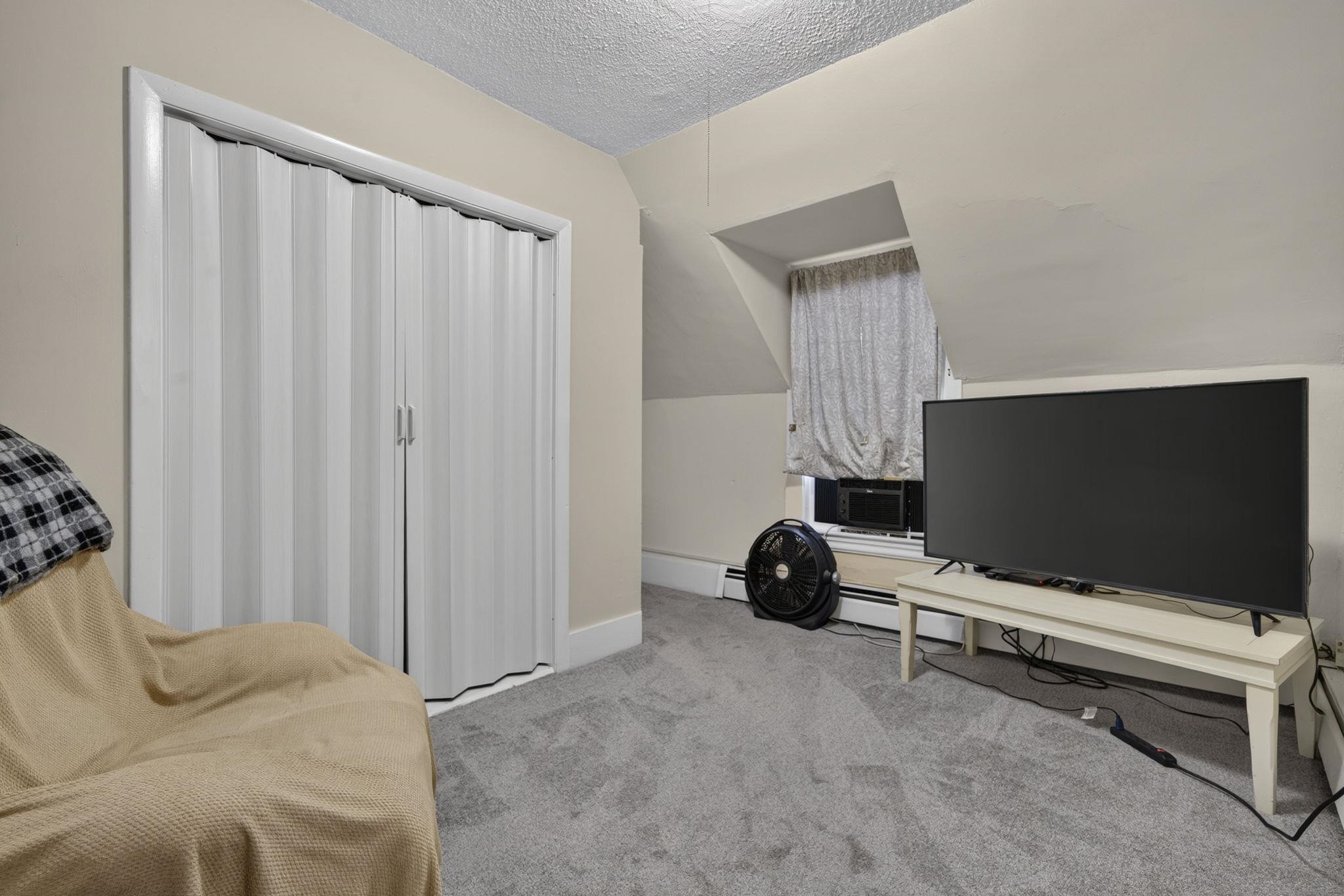 106 West Broadway, Derry, NH 03038