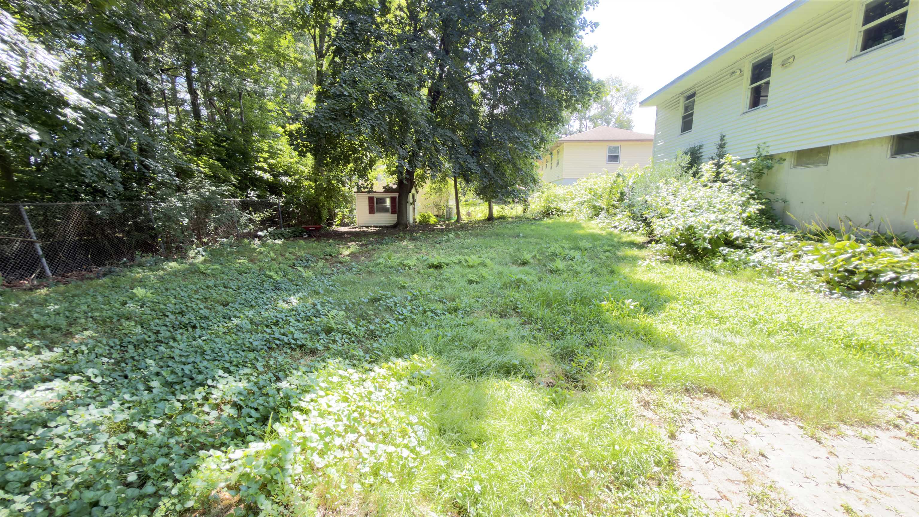 16 Marie Ave, Nashua, NH 03063-3508
