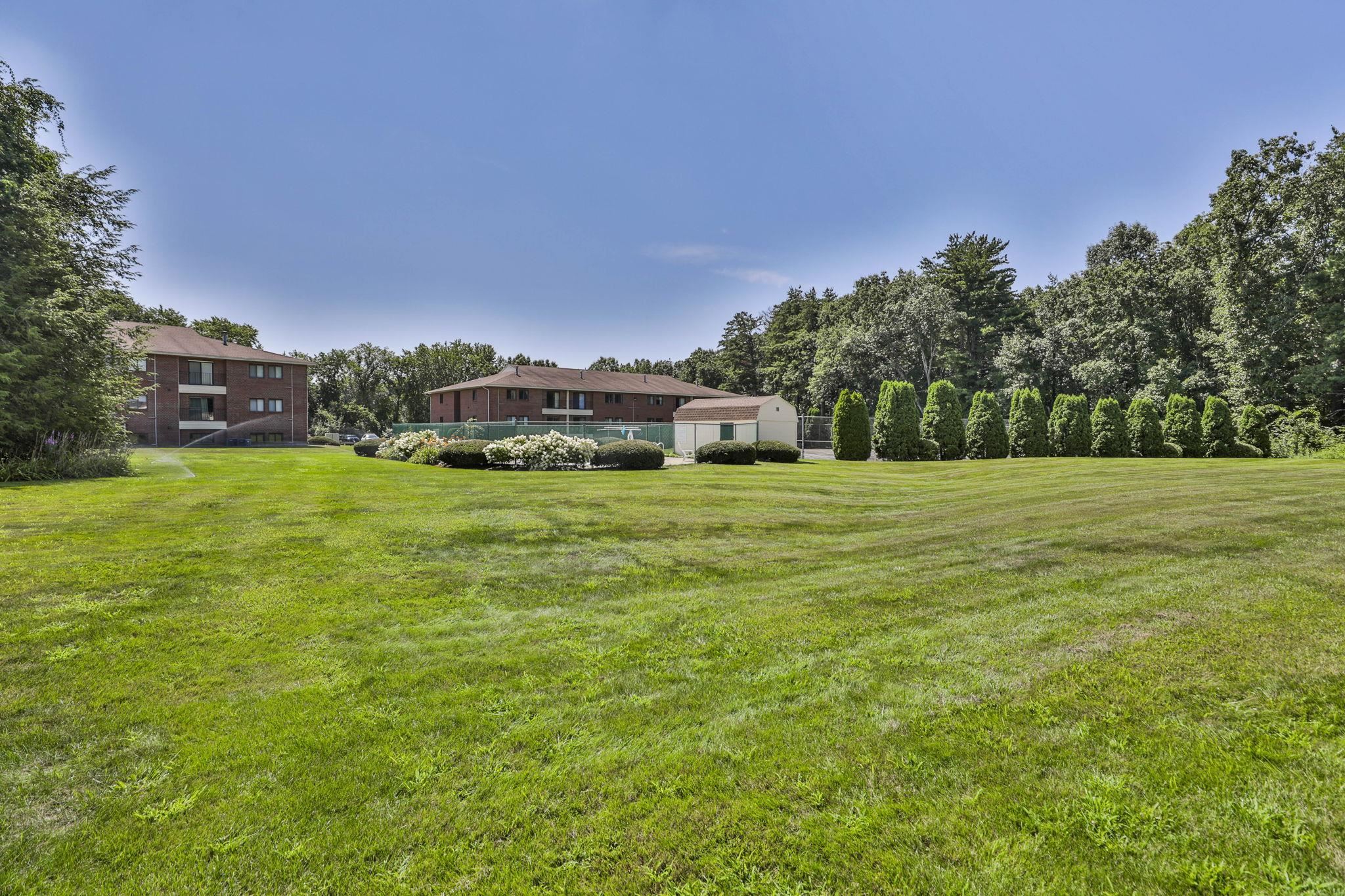 134 Abbott Farm Ln #134, Hudson, NH 03051