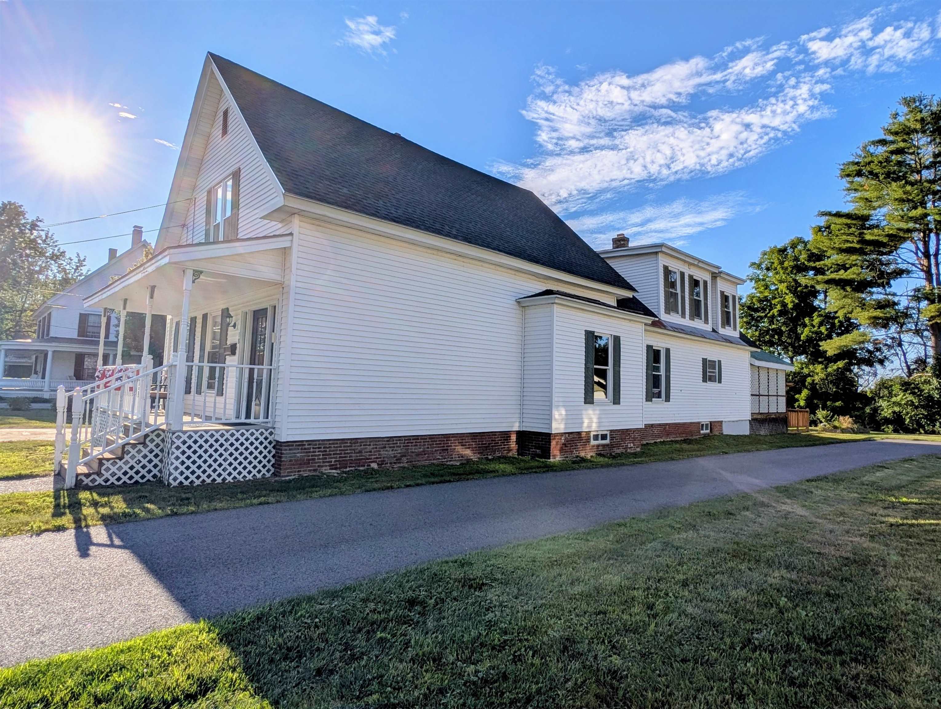 18 Pleasant Street, Lancaster, NH photo 4