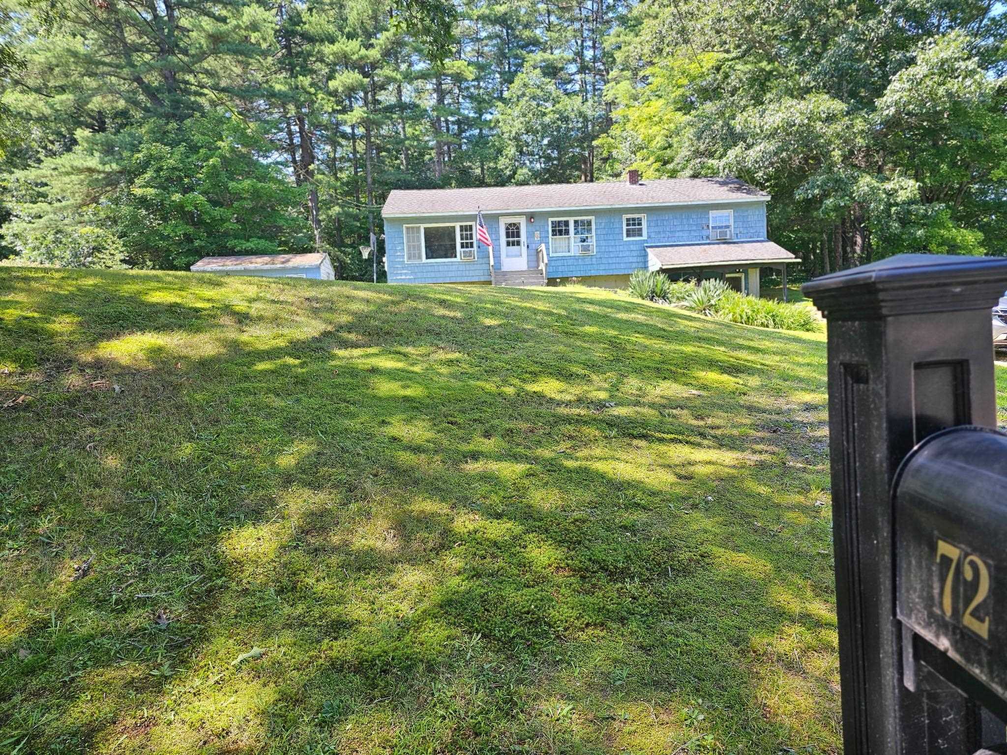 72 Greeley St, Hudson, NH 03051
