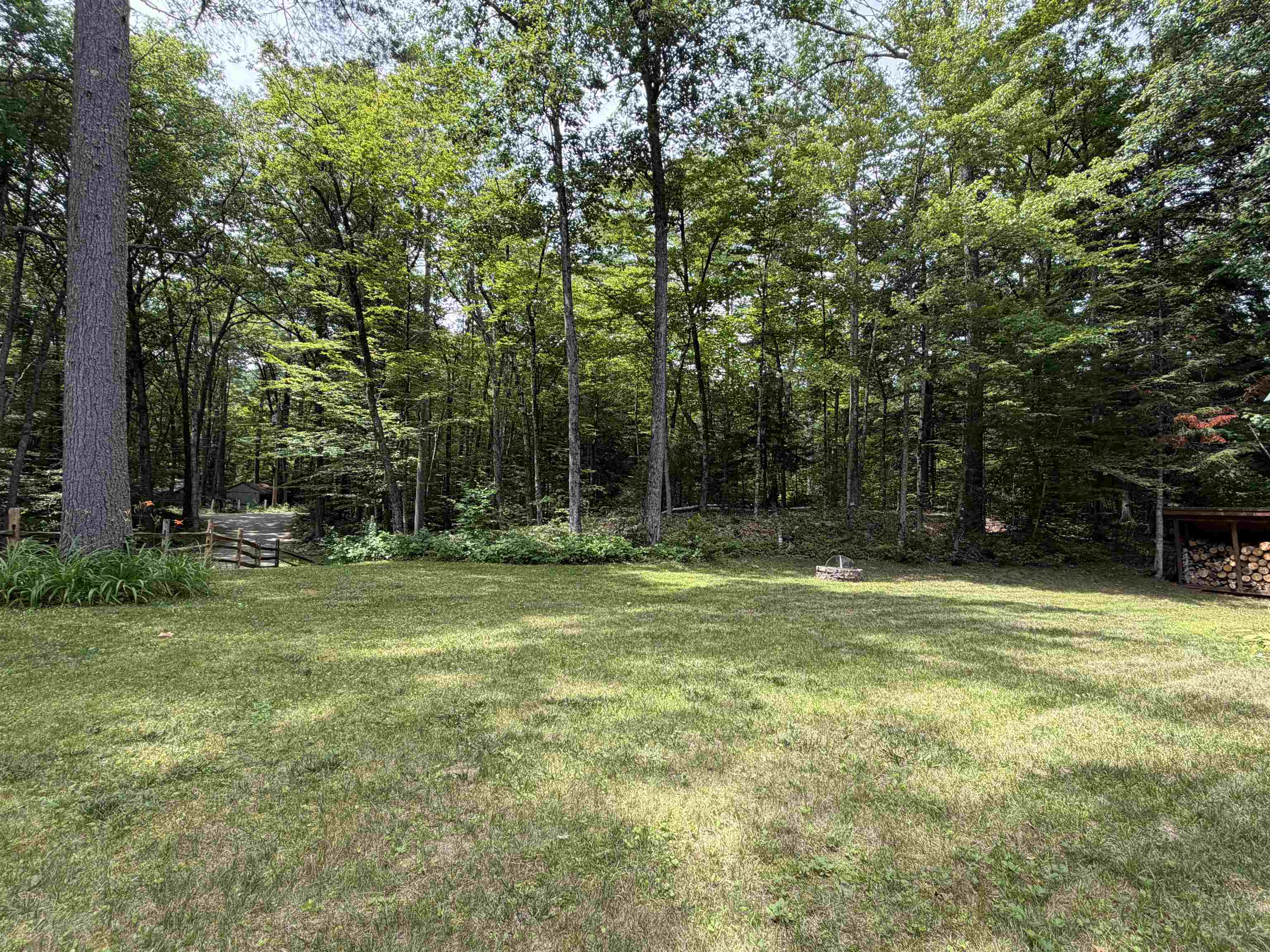 Yard 25917331