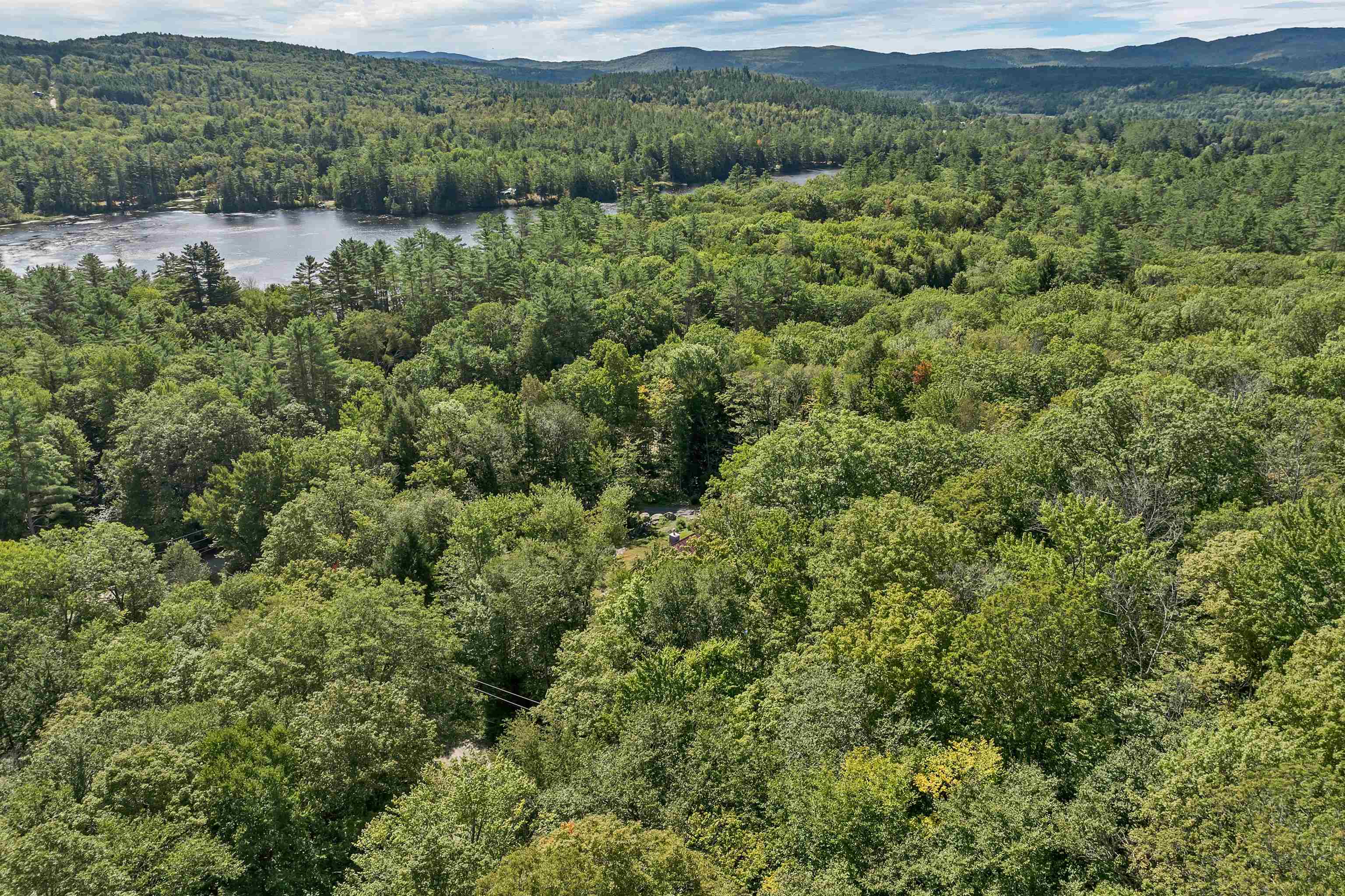 Kilton Pond & Surrounding Mountains 25955074