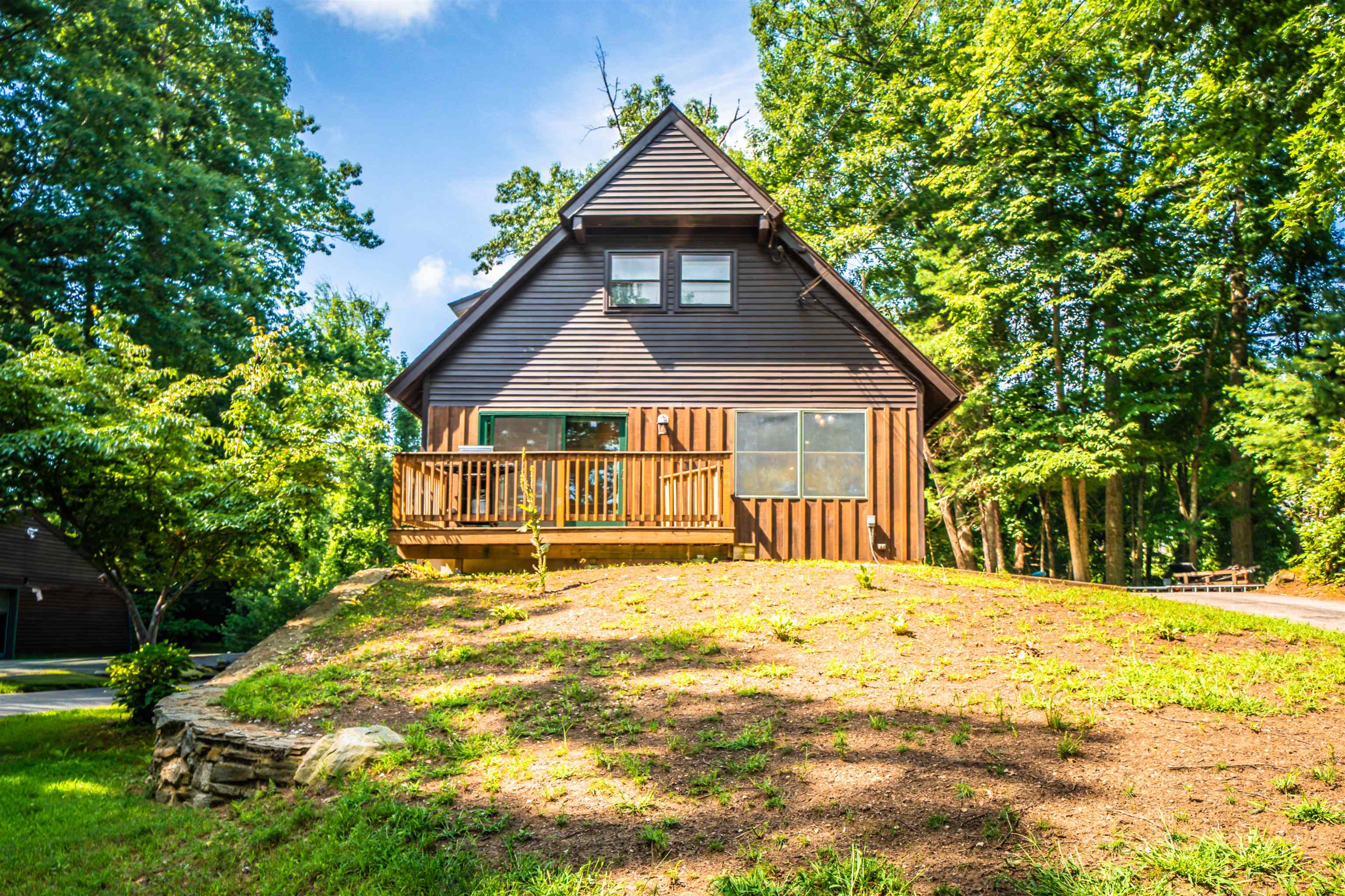 52 Pond Rd, Derry, NH 03038