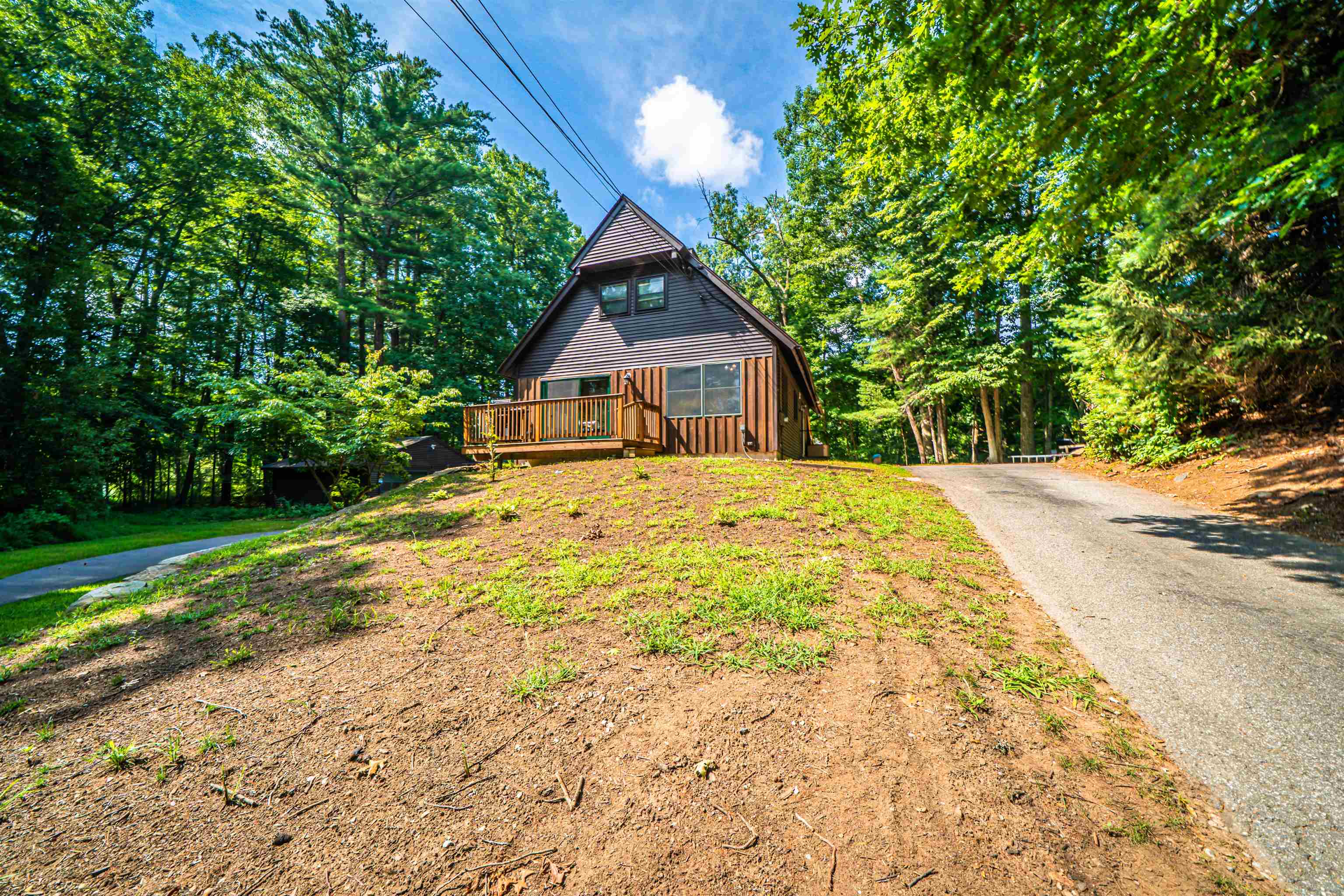 52 Pond Rd, Derry, NH 03038