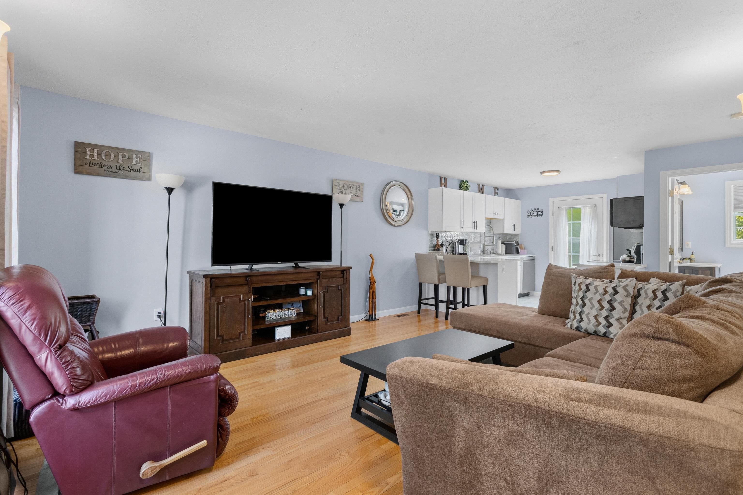 61 Dicandra Dr, Bow, NH 03304