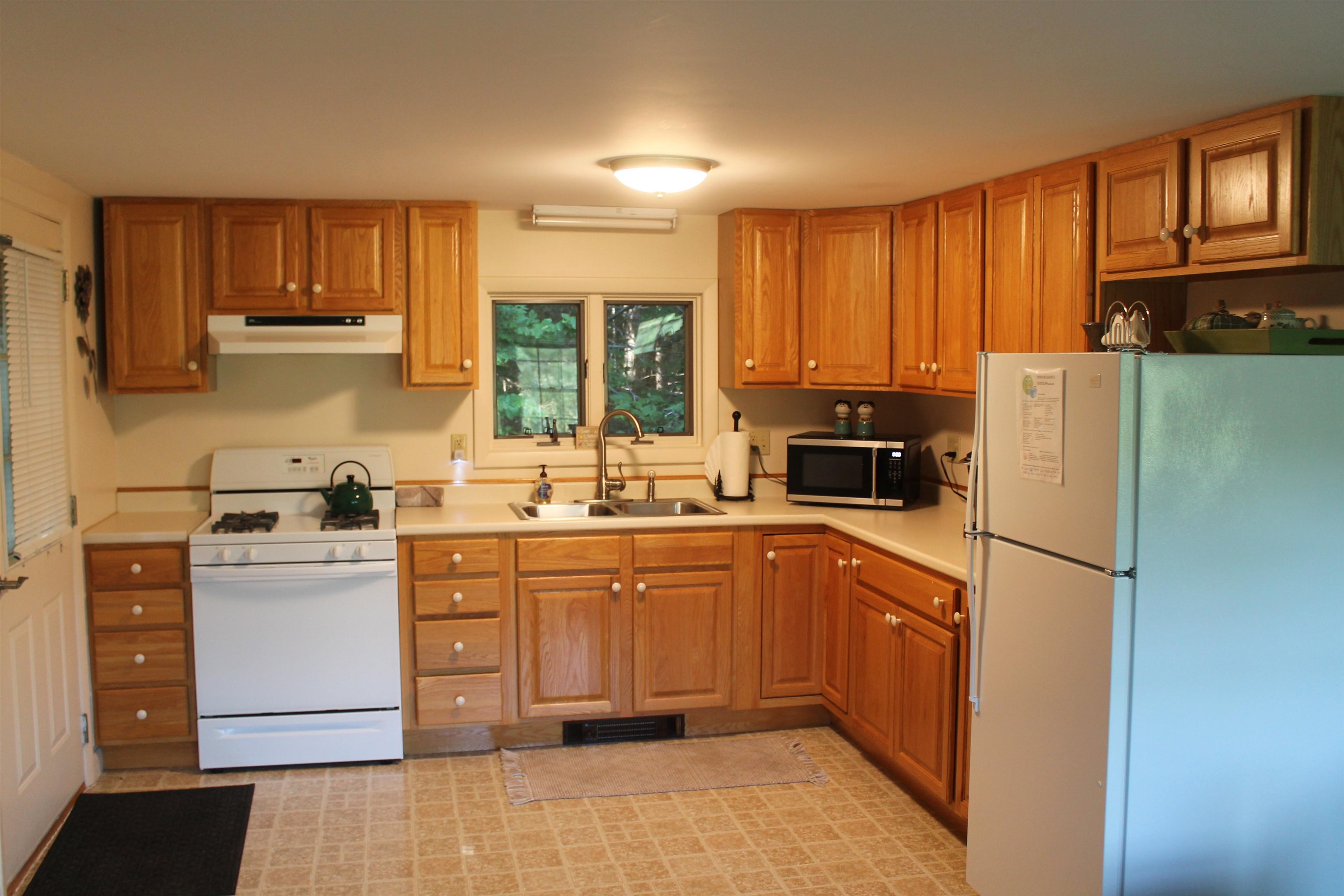 kitchen APt