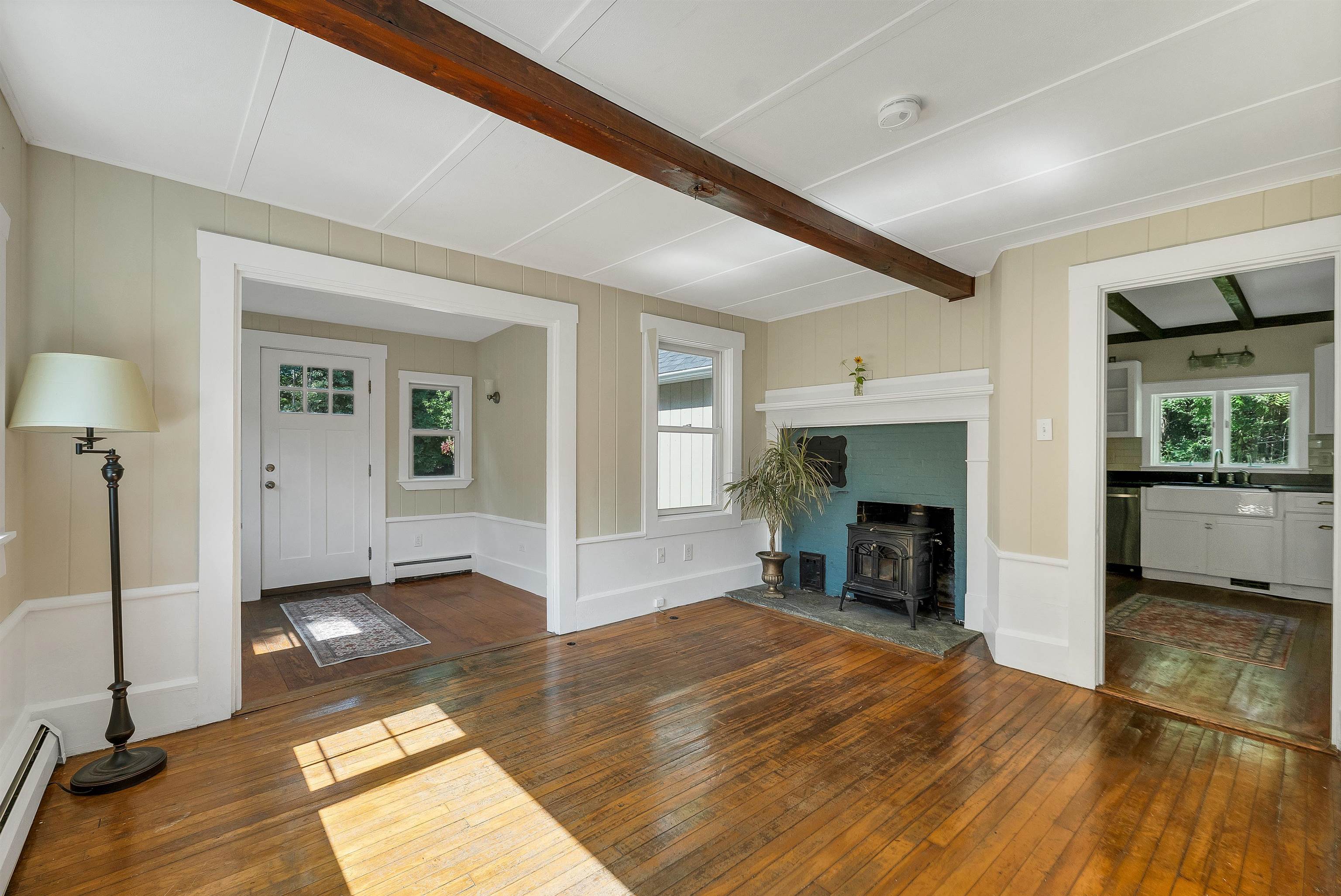15 Marsh Ln, Hampton Falls, NH 03844