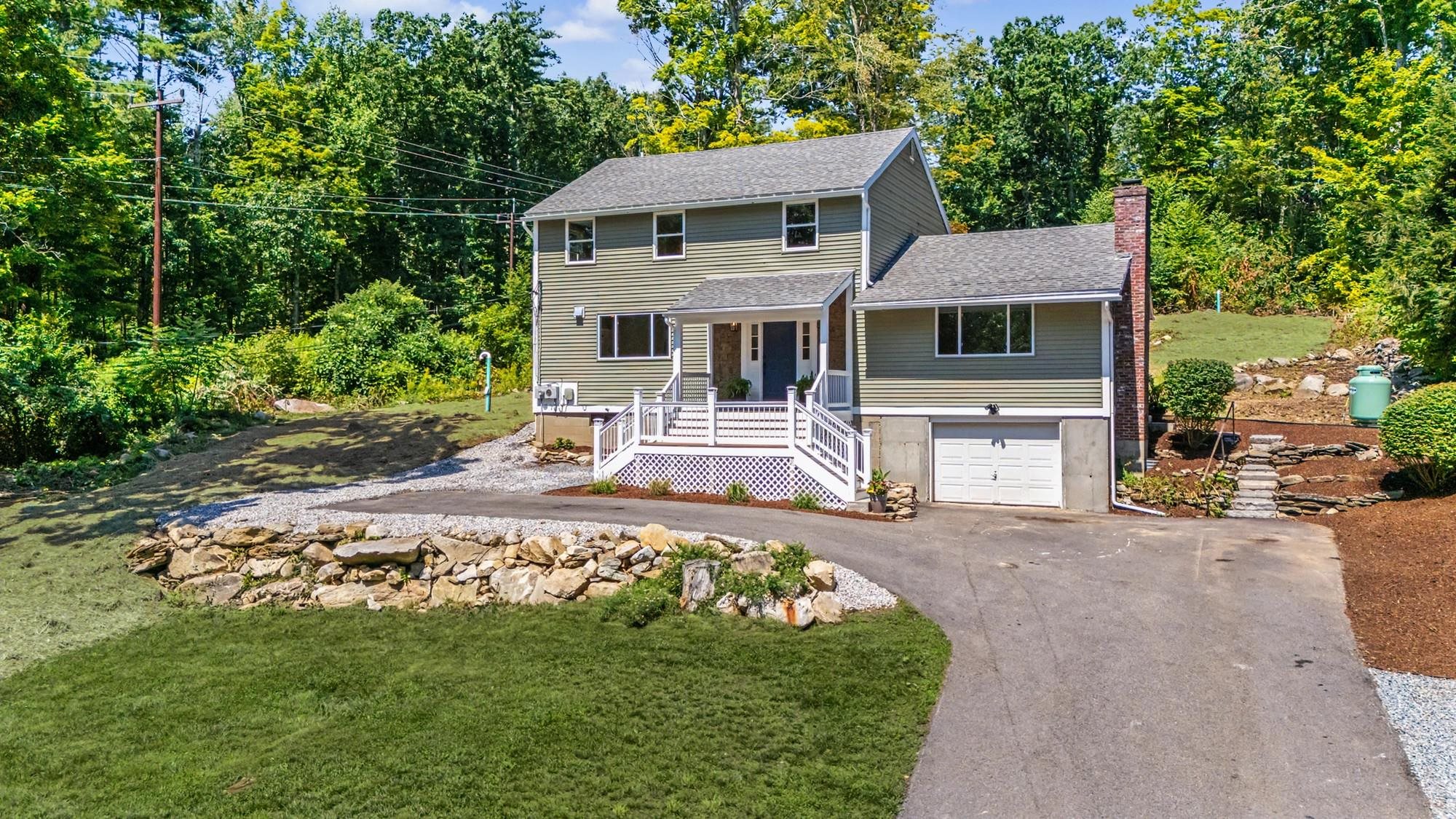2nd image of 11 Wood Ln, Hollis, NH 03049 | MLS# 5104122