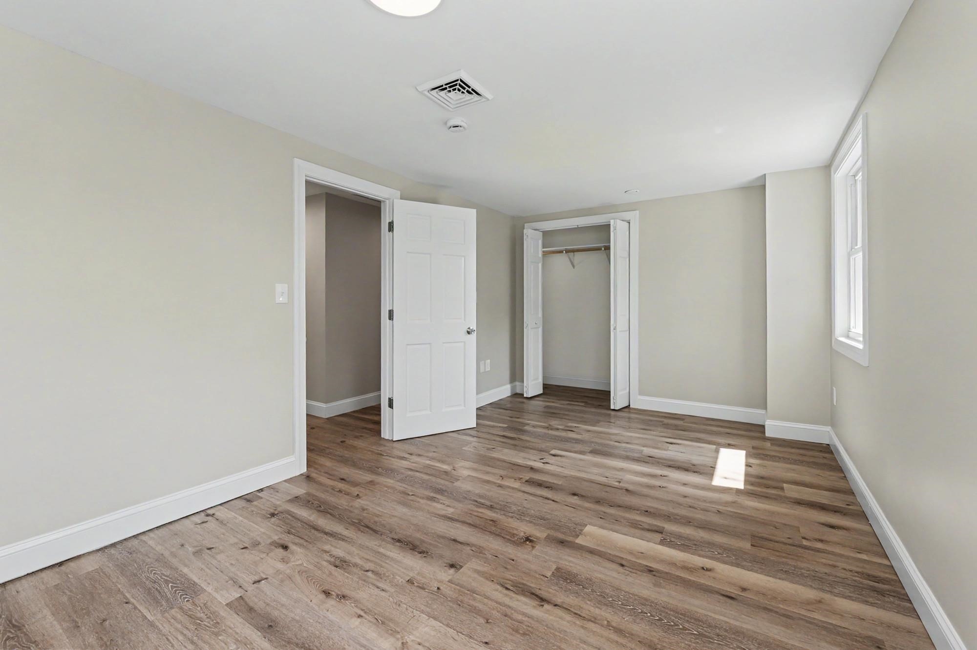 11 Wood Ln, Hollis, NH 03049