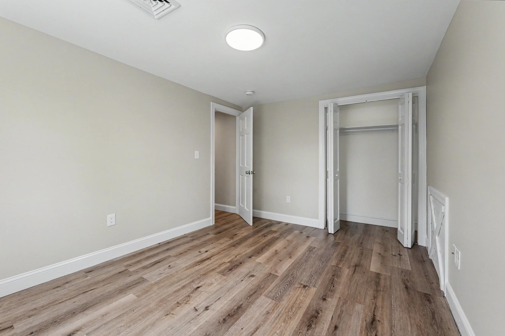 11 Wood Ln, Hollis, NH 03049
