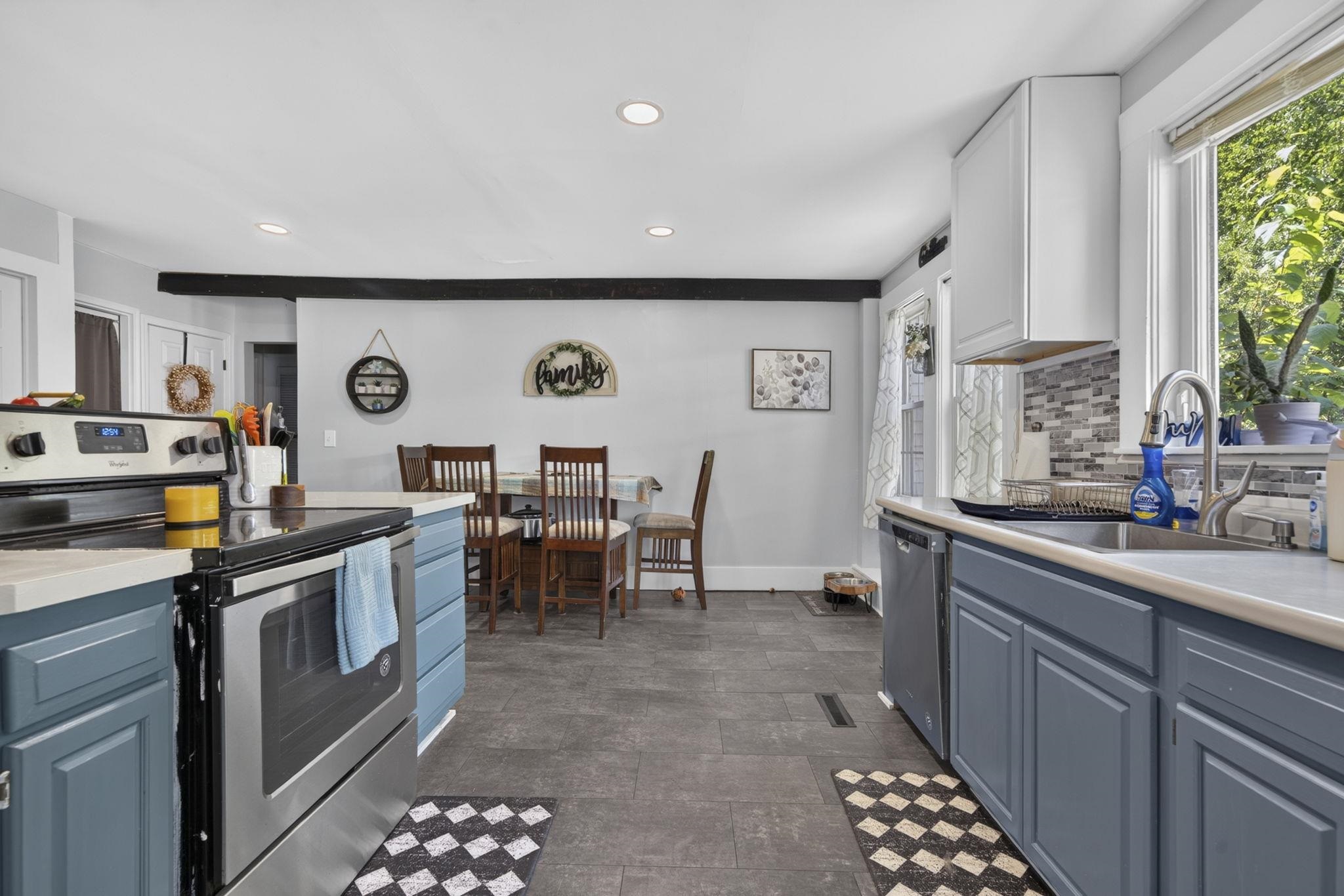 7 Island Street, Wilton, NH photo 3