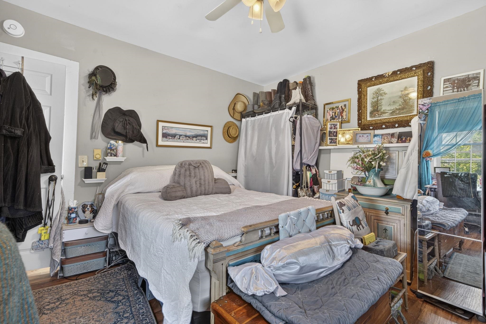7 Island St, Wilton, NH 03086