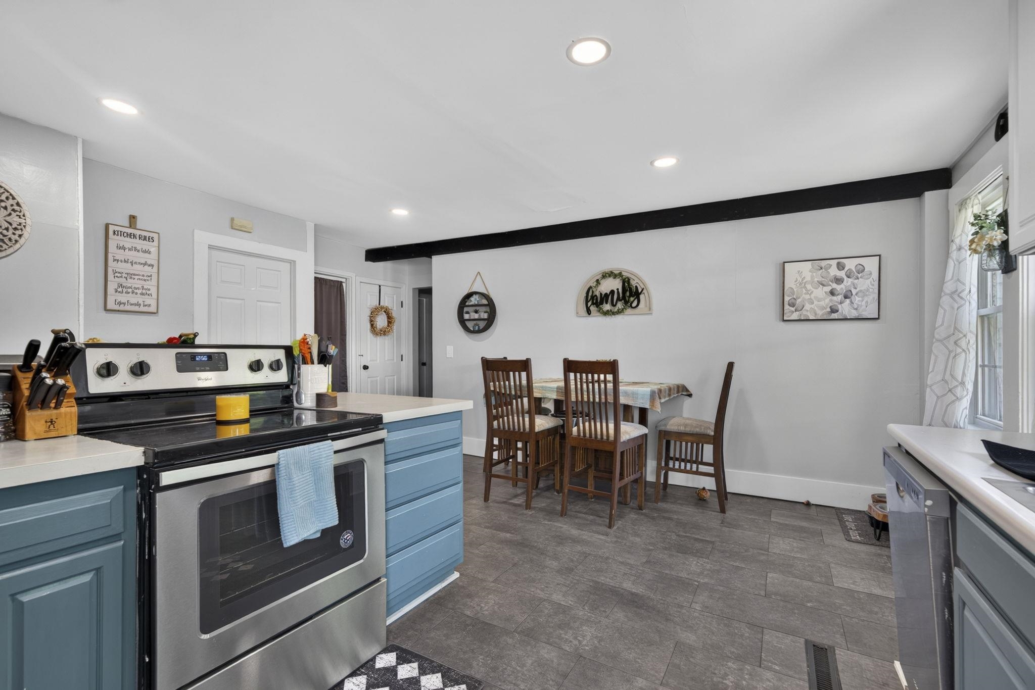 7 Island Street, Wilton, NH photo 5