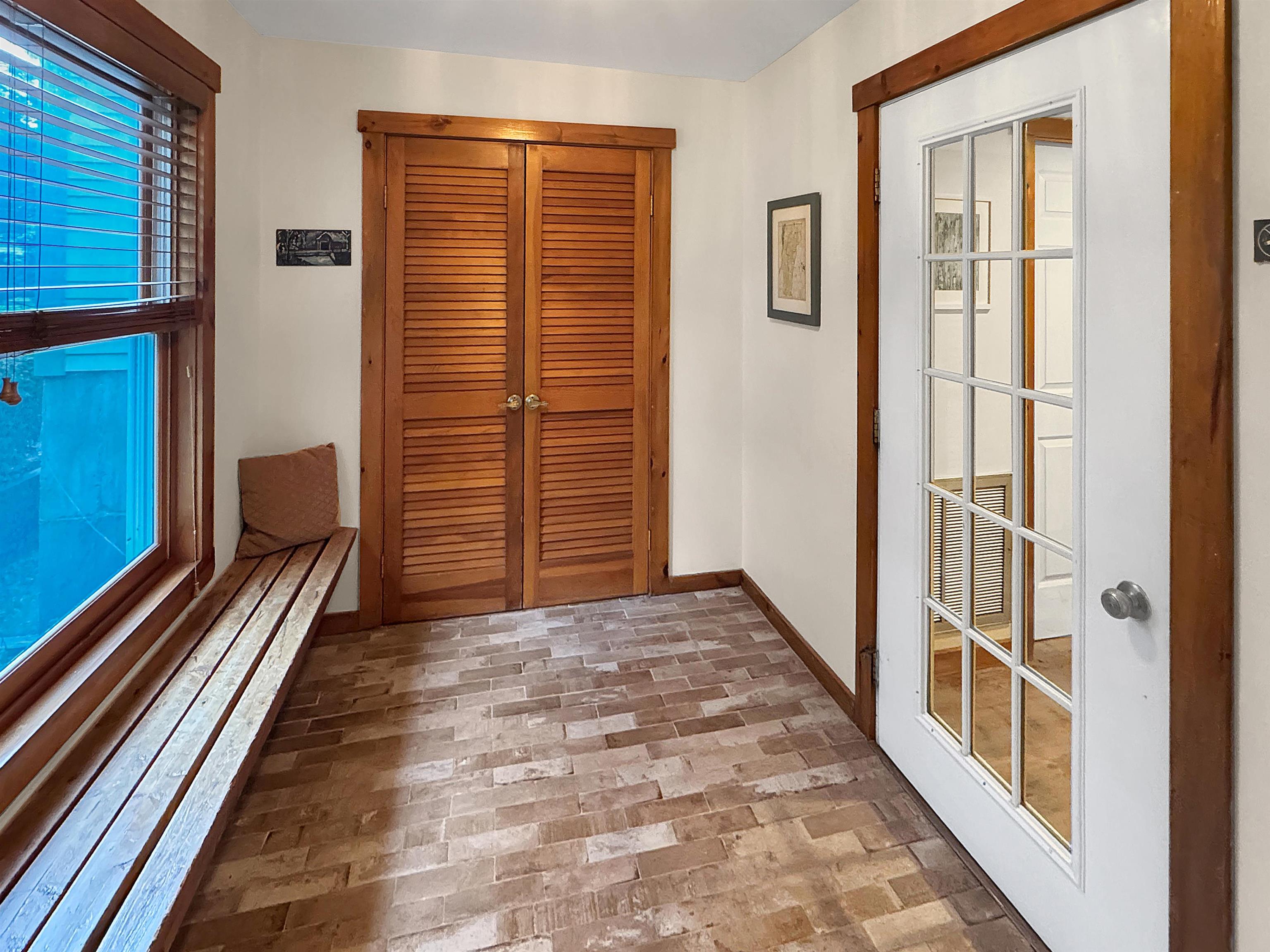 Photo 3 of Townhouse for sale at 4B Newfane Cir, Dover, VT 05356 | MLS# 5104127 | Listing updated on 2026-09-18