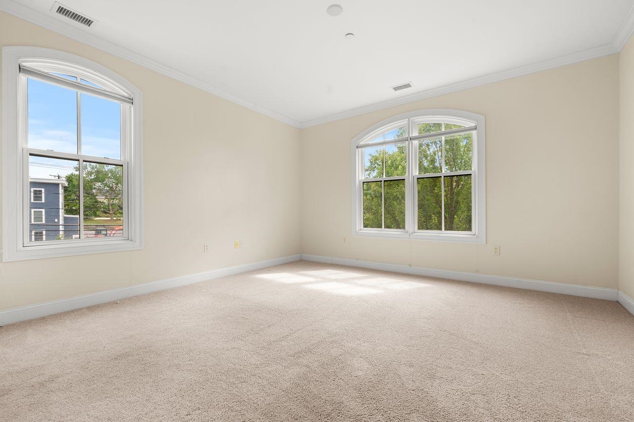 52 Main St #306, Nashua, NH 03064