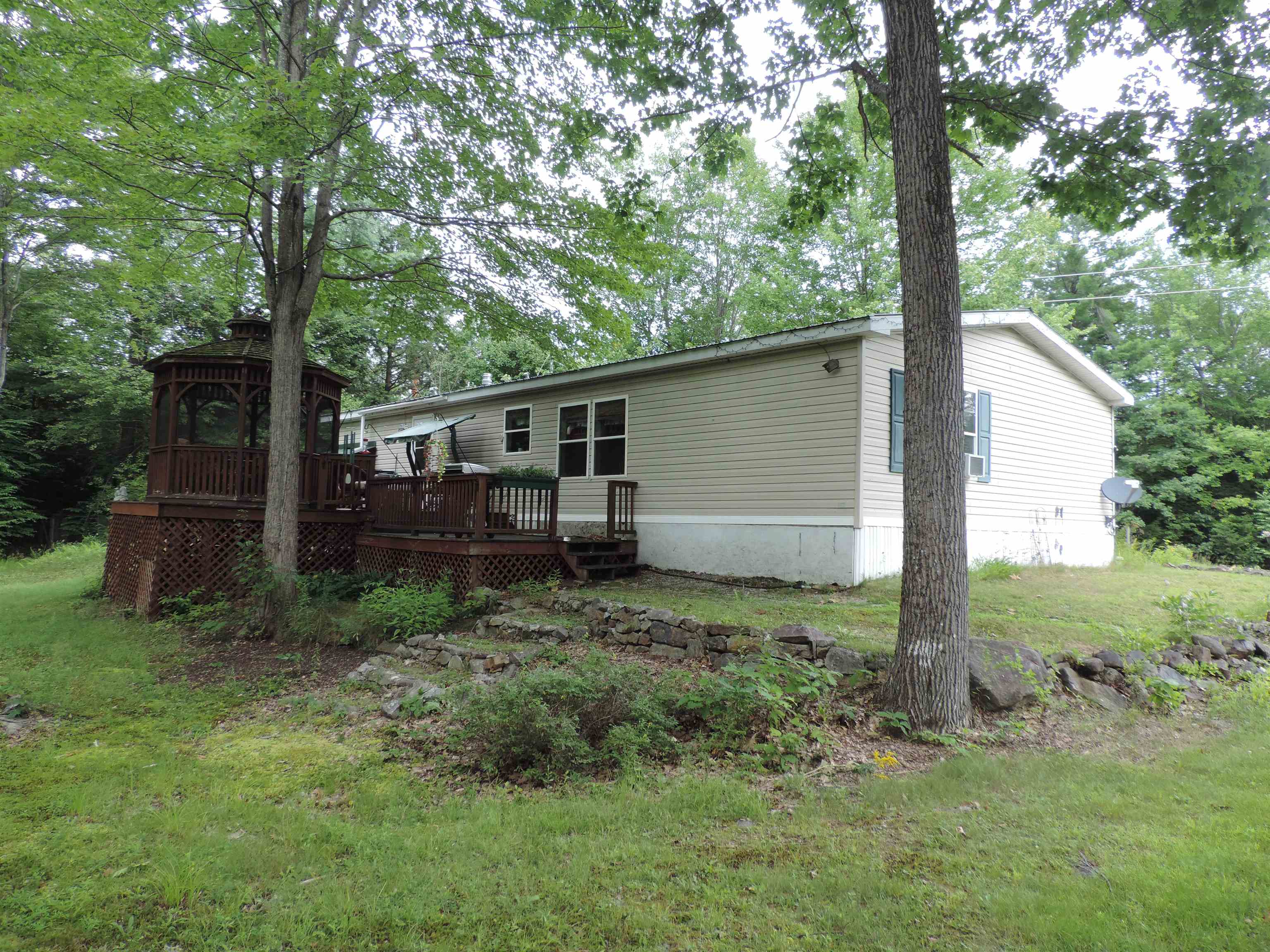 916 Deering Center Rd, Deering, NH 03244