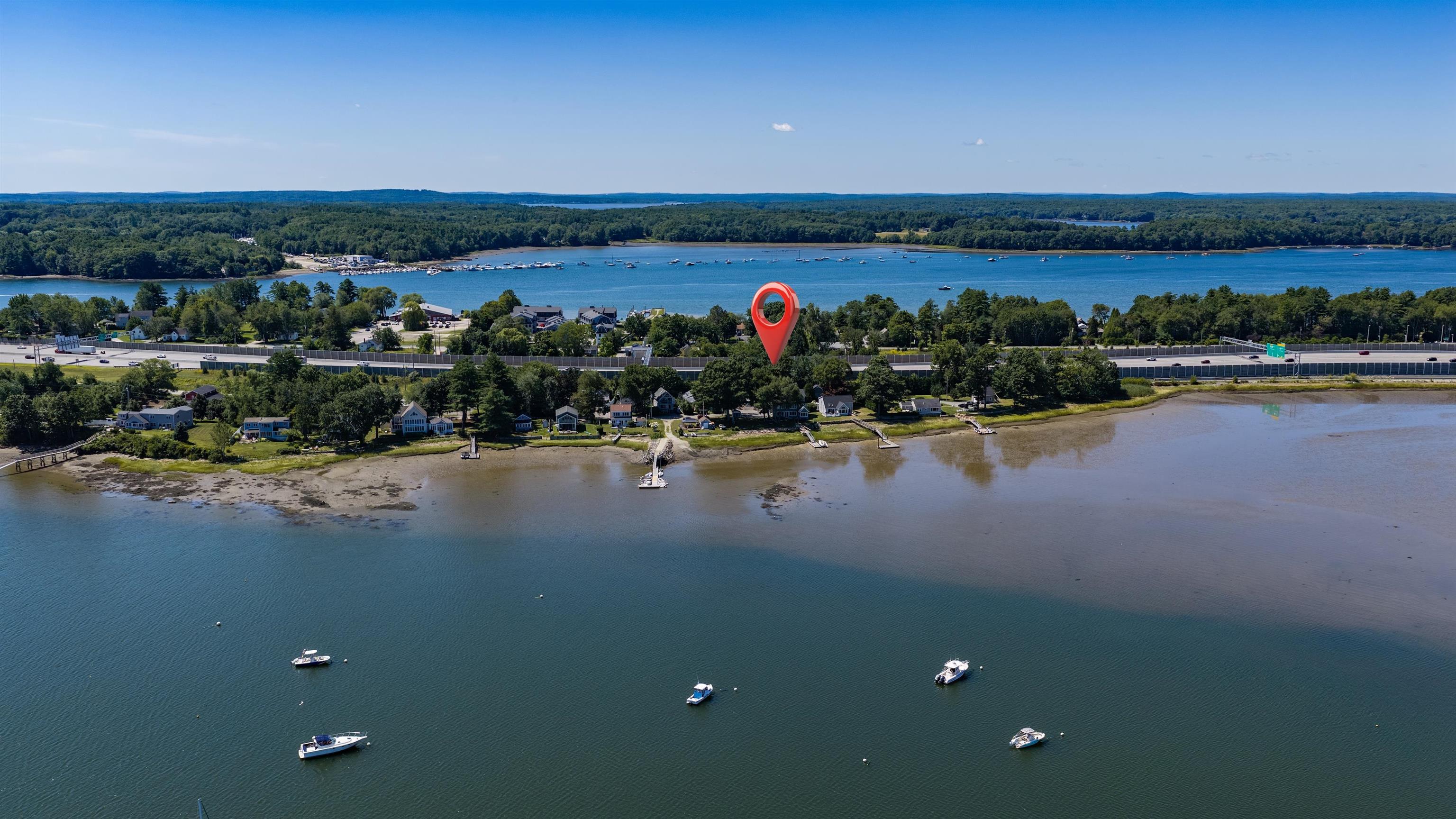 24 Wentworth Ter, Dover, NH 03820