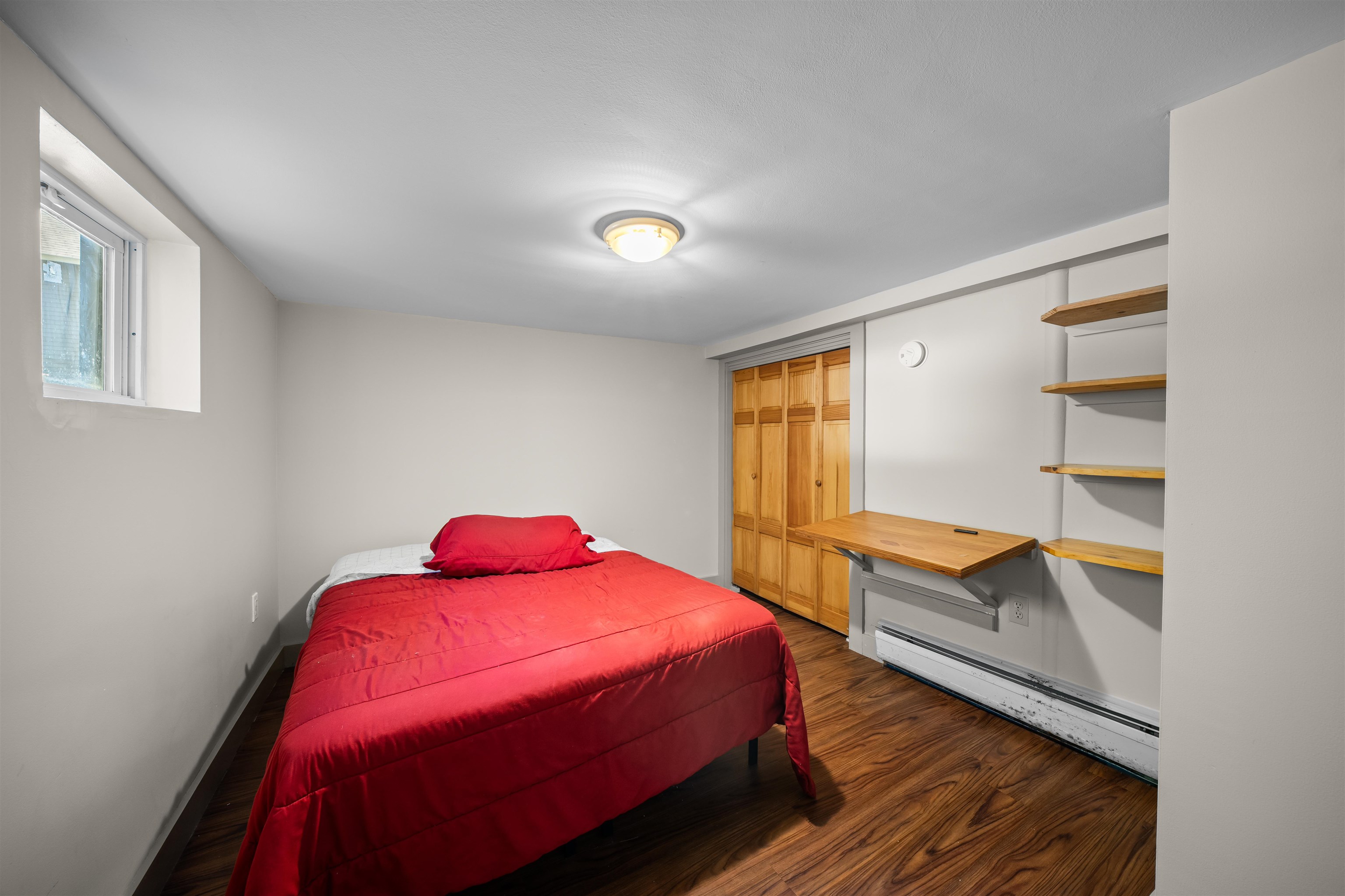 24 Wentworth Ter, Dover, NH 03820
