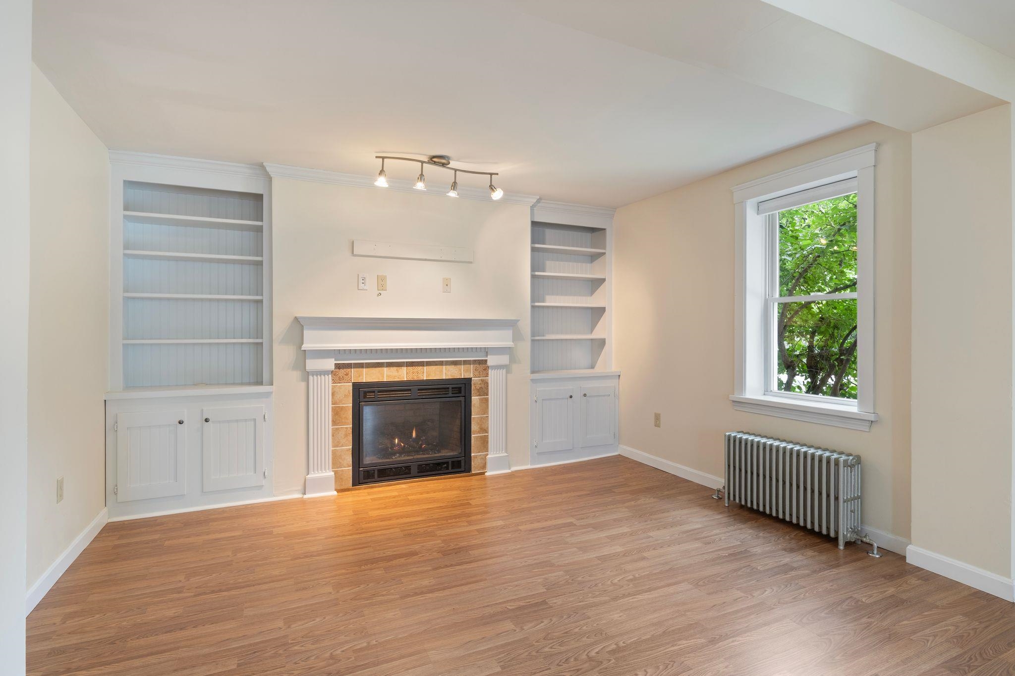 22 Church St, Farmington, NH 03835
