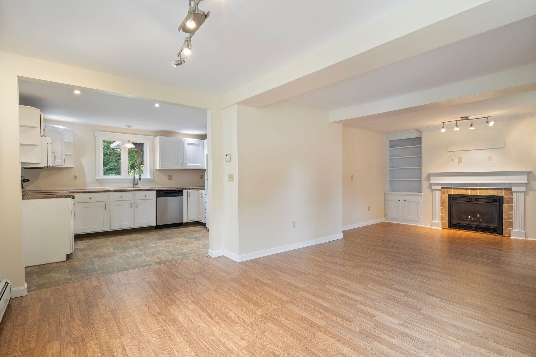 22 Church St, Farmington, NH 03835