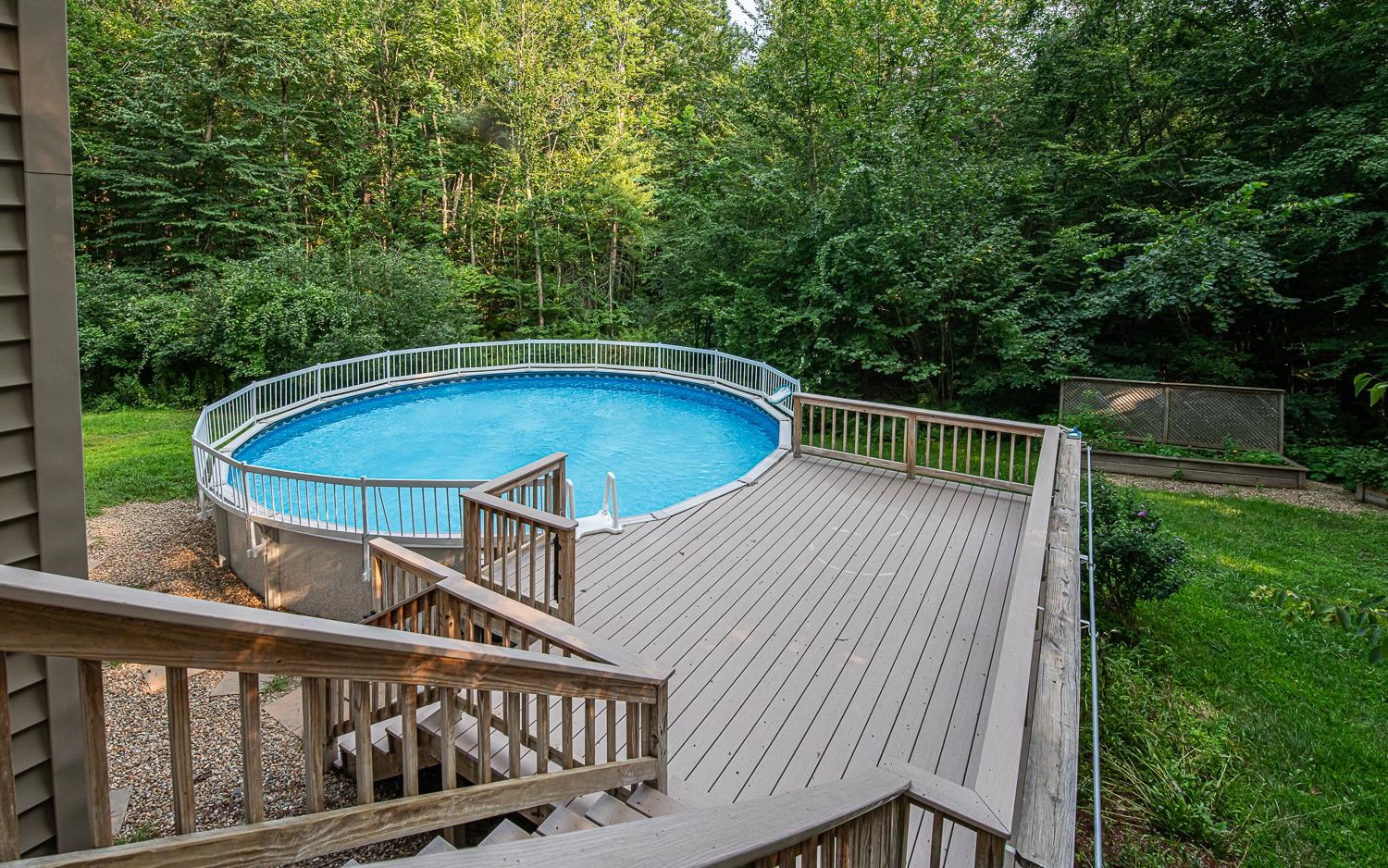 60 Smith Corner Rd, Newton, NH 03858