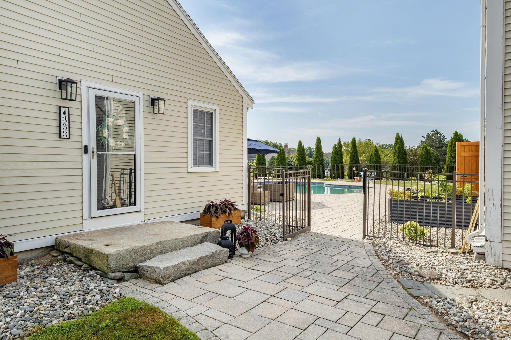 333 Winnacunnet Rd, Hampton, NH 03842