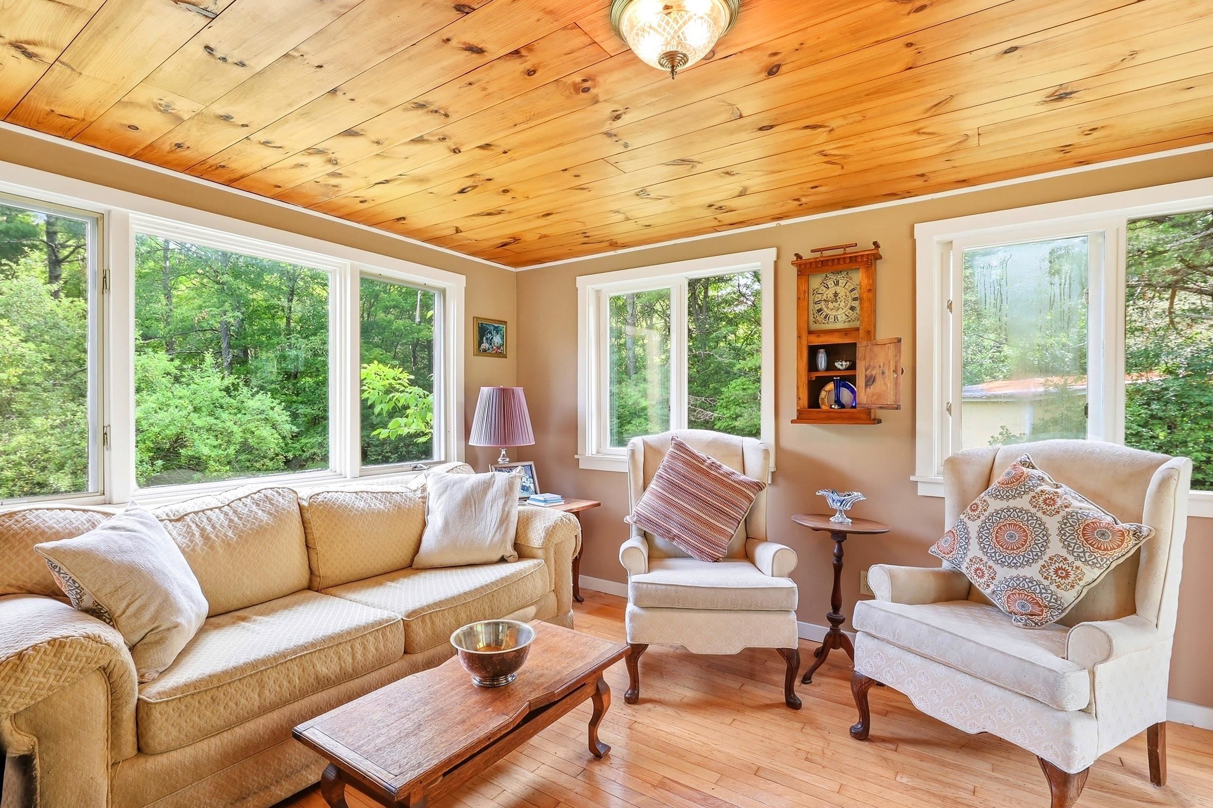 227 Deep Snow Dr, Springfield, NH 03284