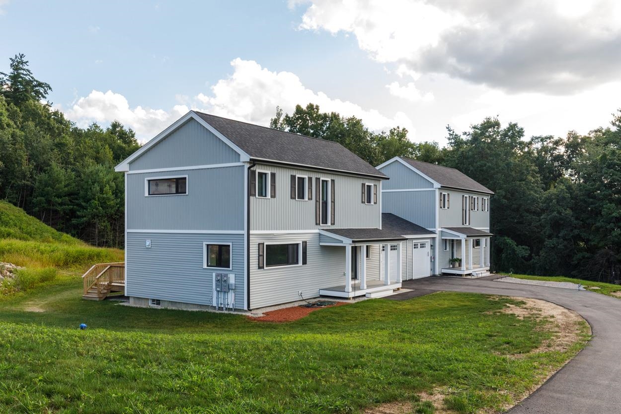 39 Windsor Lane, Hudson, NH photo 3