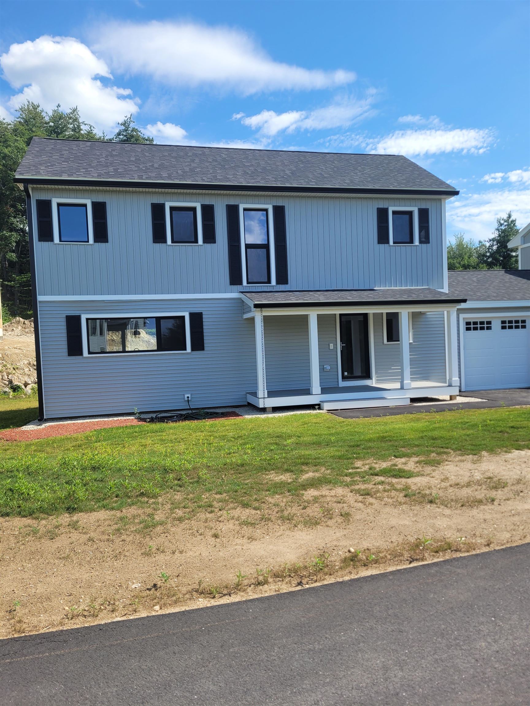 39 Windsor Ln #A, Hudson, NH 03051
