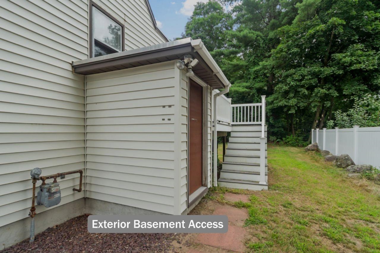 36 E Dunstable Rd, Nashua, NH 03060