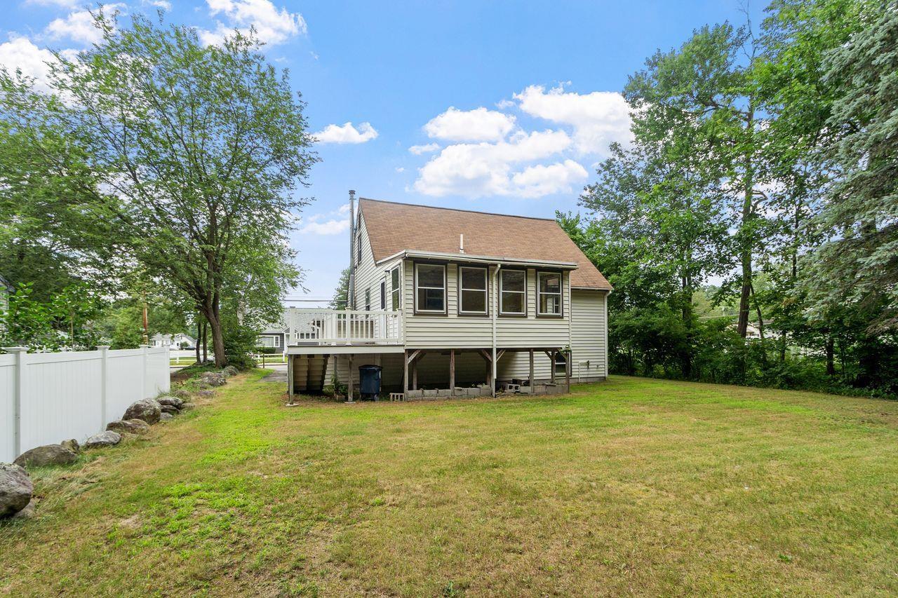 36 E Dunstable Rd, Nashua, NH 03060