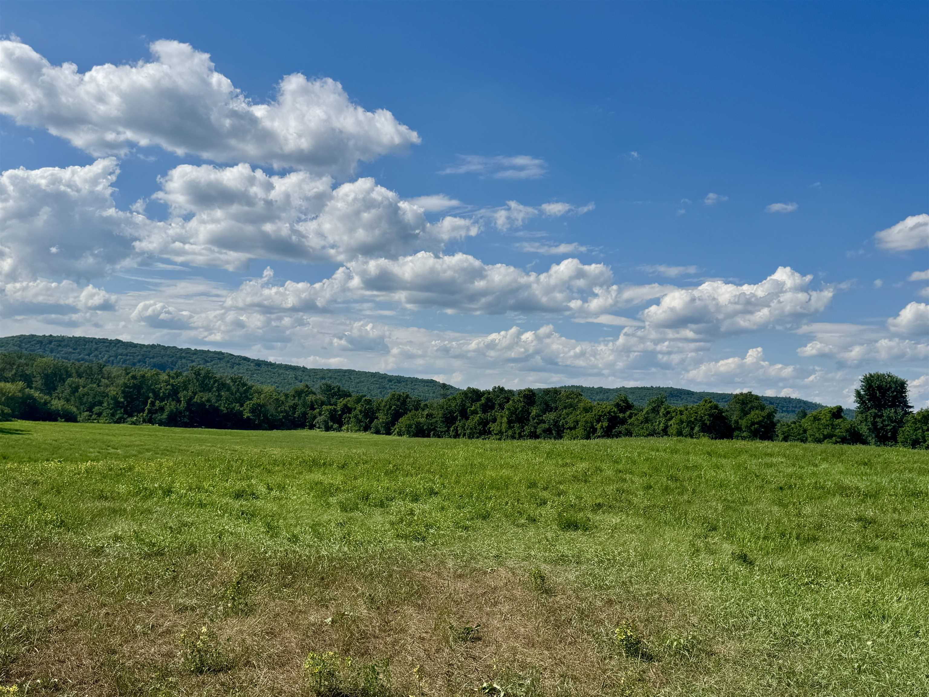 Slight Hill Rd, Haverhill, NH 03765