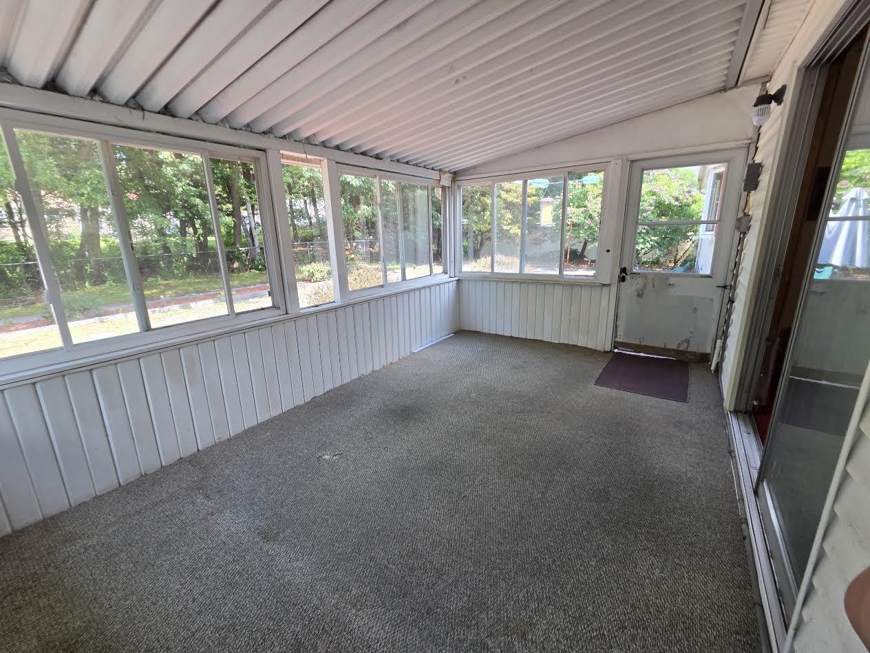 15 Budron Ave, Salem, NH 03079-4446