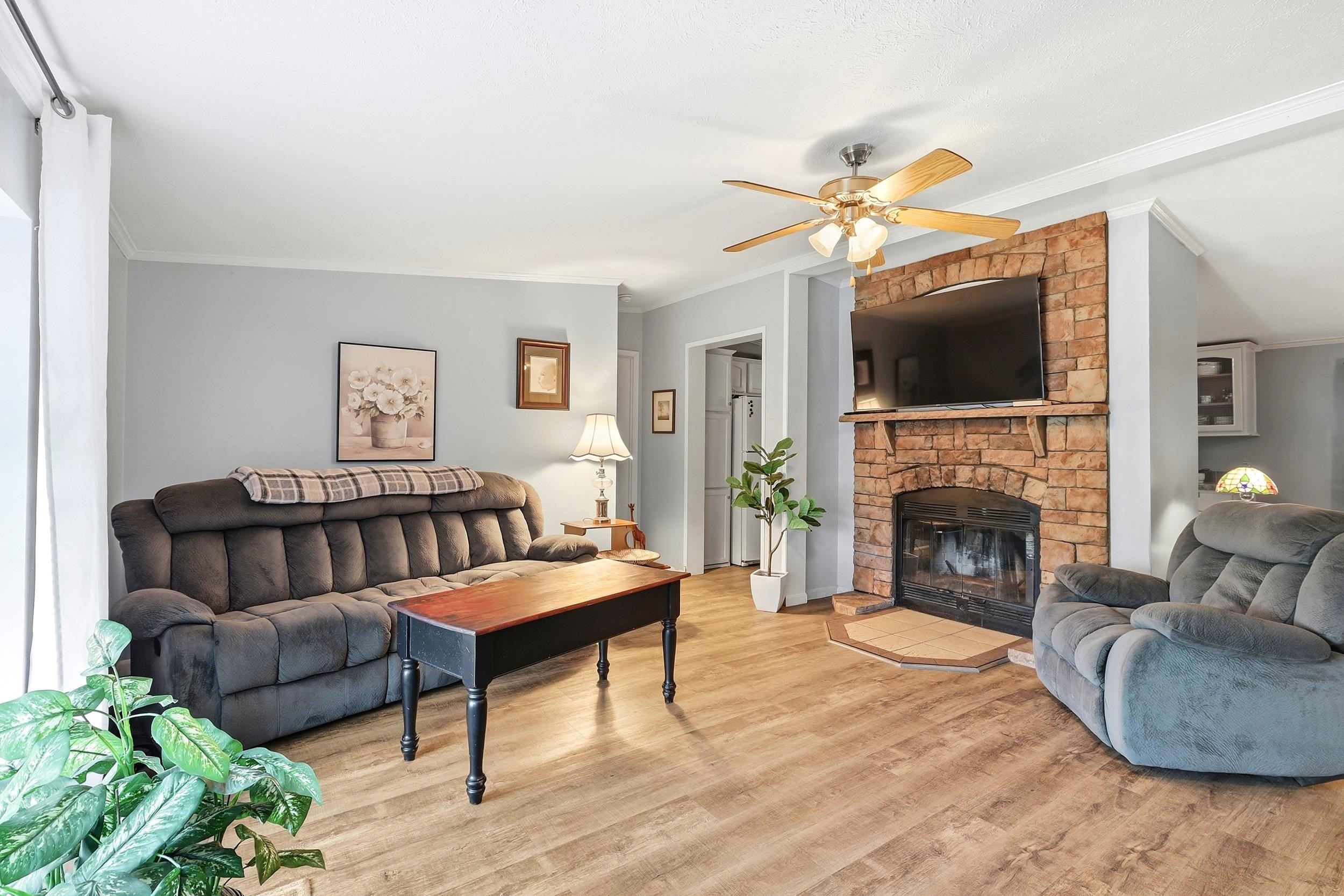 62 Summer St, Northfield, NH 03276