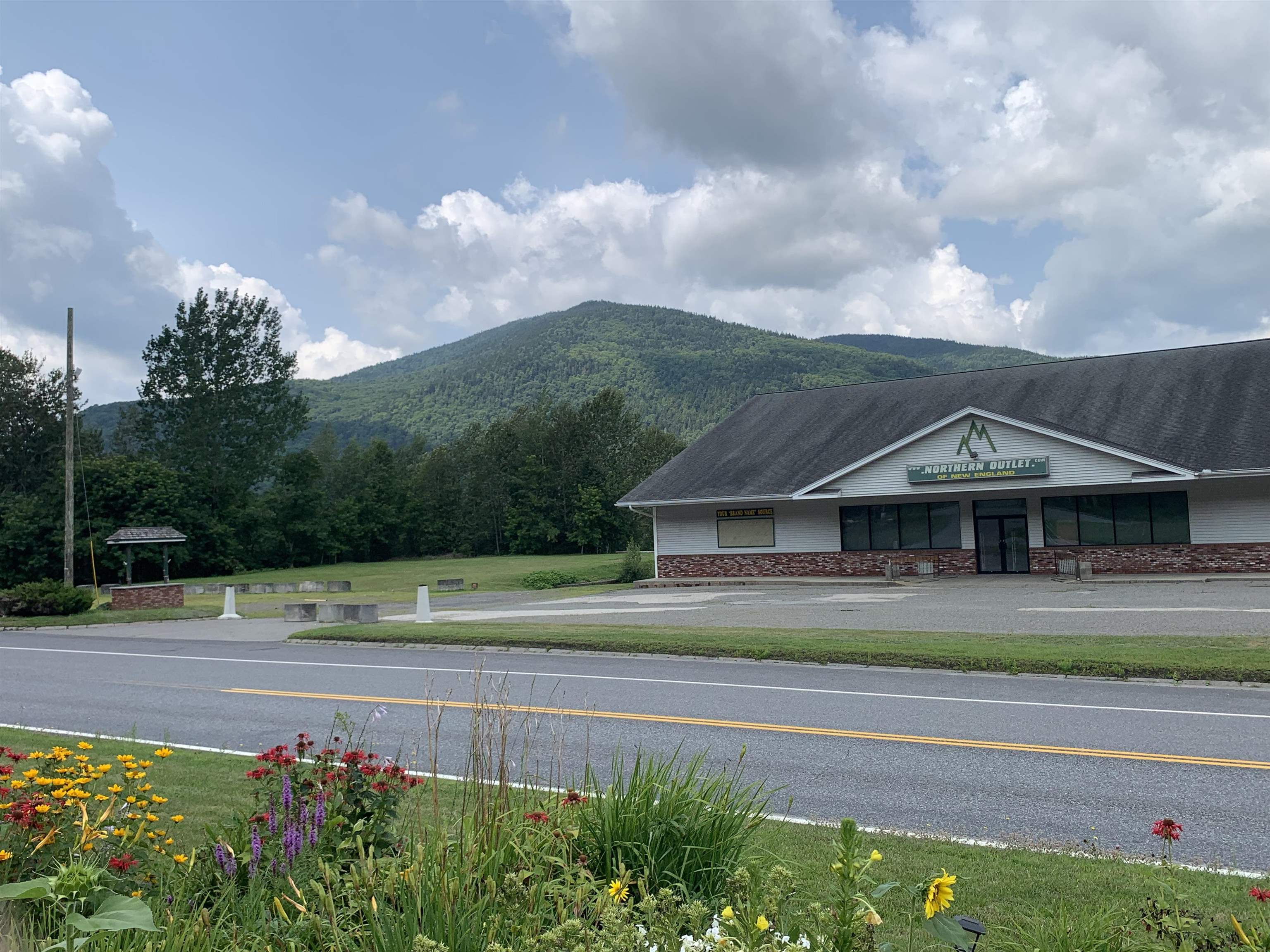 61 Main St, Colebrook, NH 03576