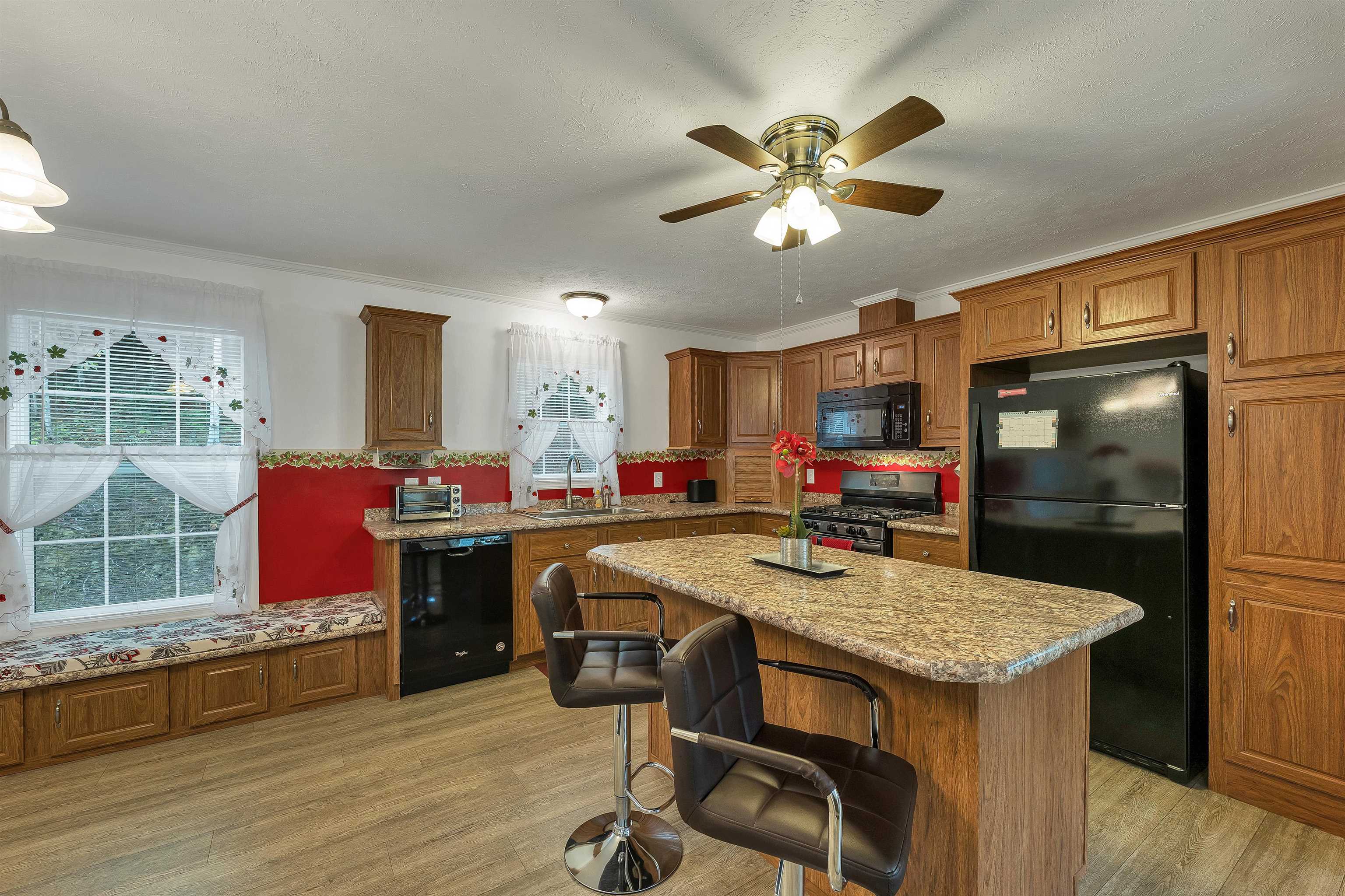 36 Mansfield Woods Way, New Hampton, NH photo 4