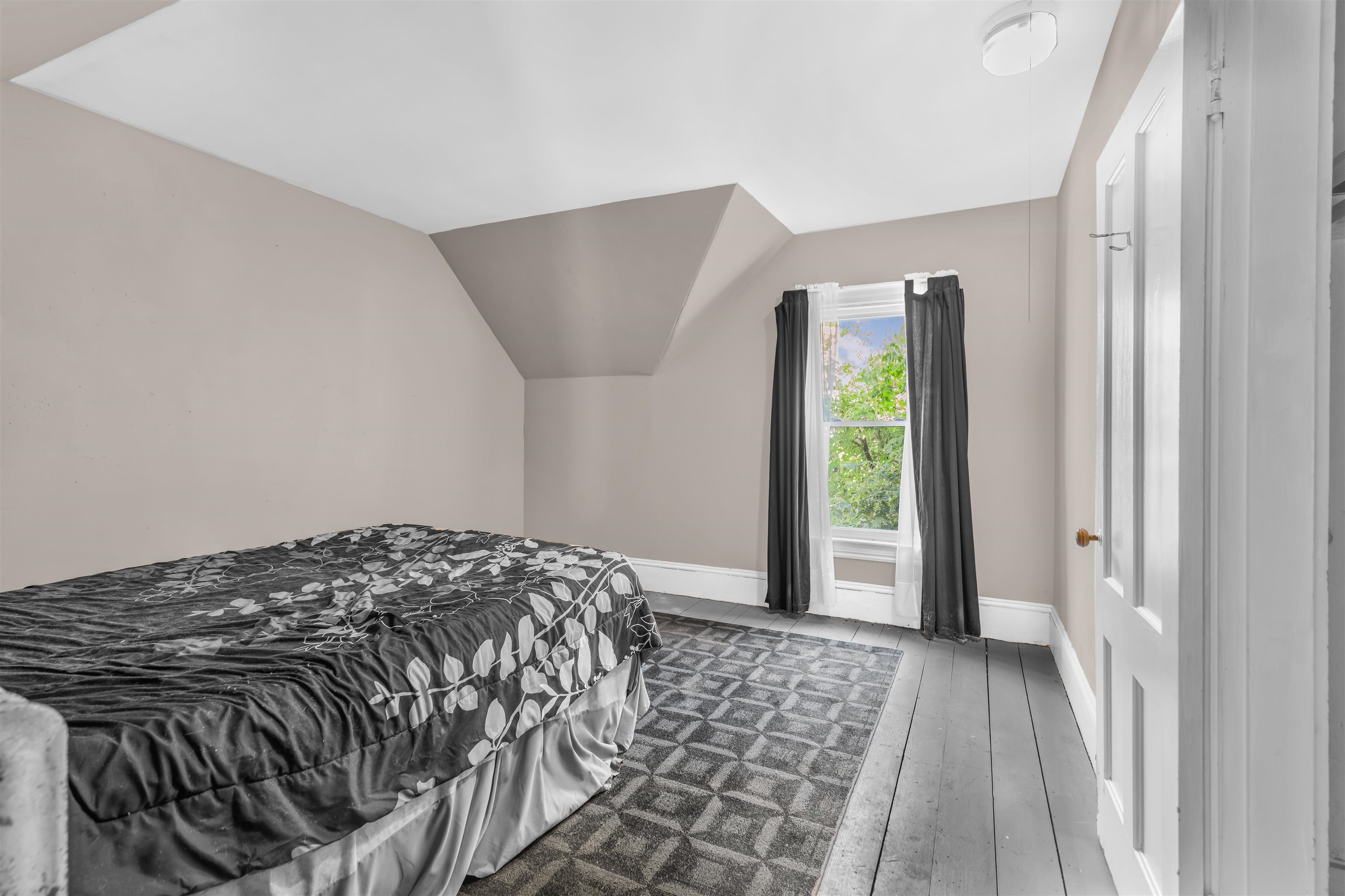 72 B St, Manchester, NH 03102