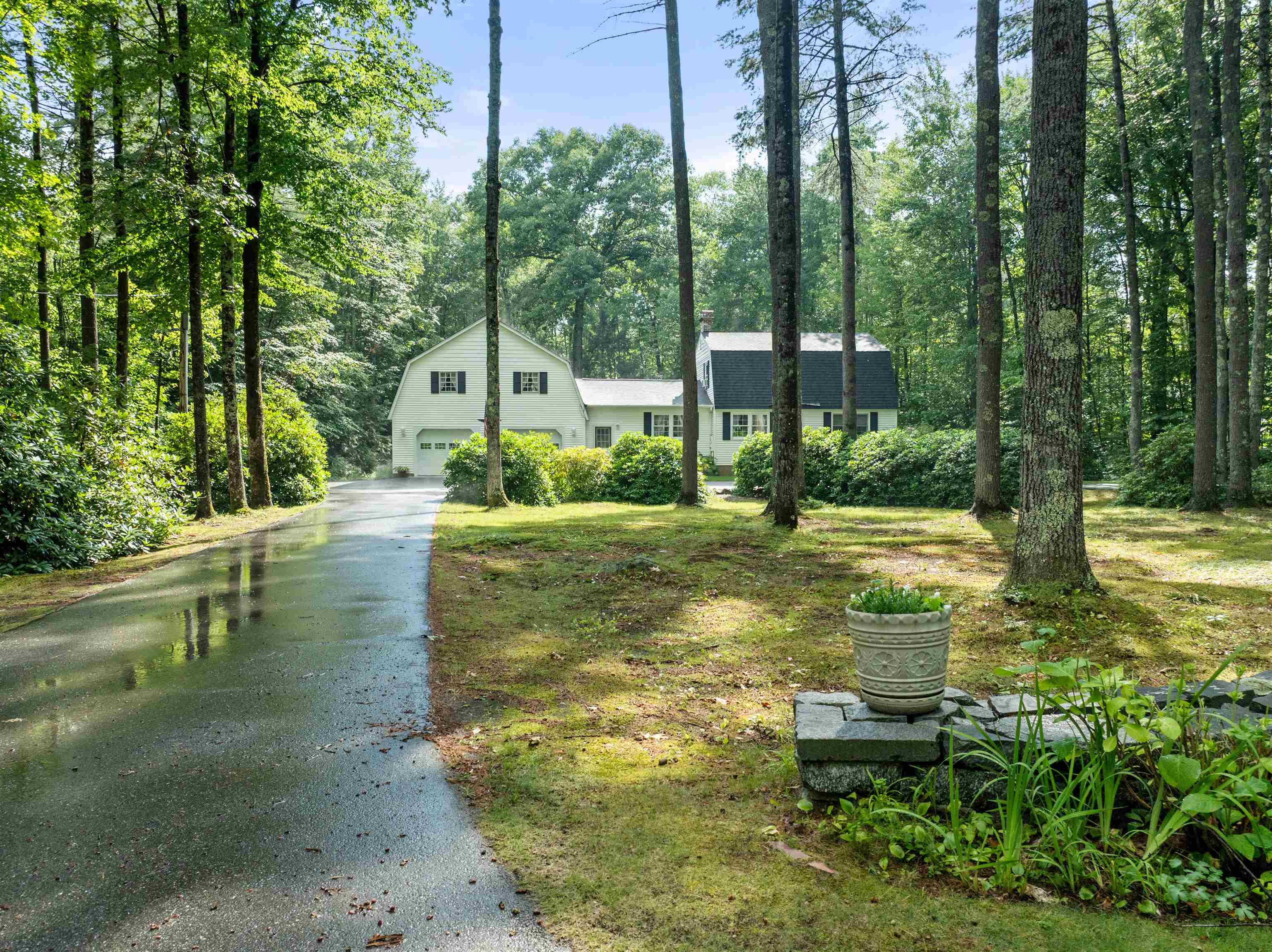 198 Dockham Shore Rd, Gilford, NH 03249
