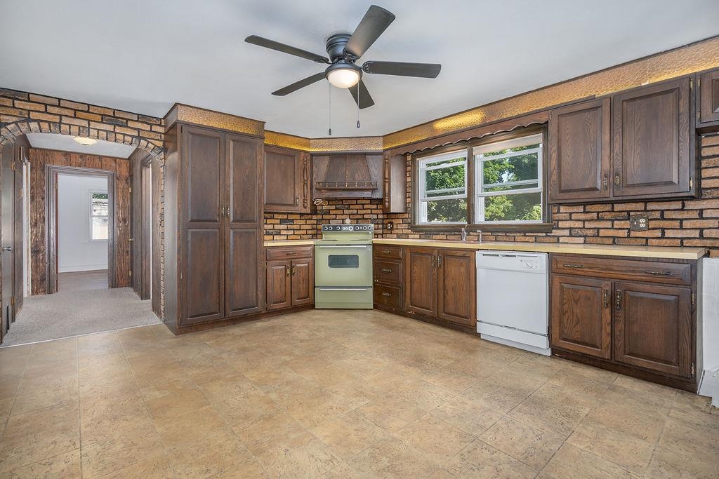 15 Yale Street, Rochester, NH photo 2
