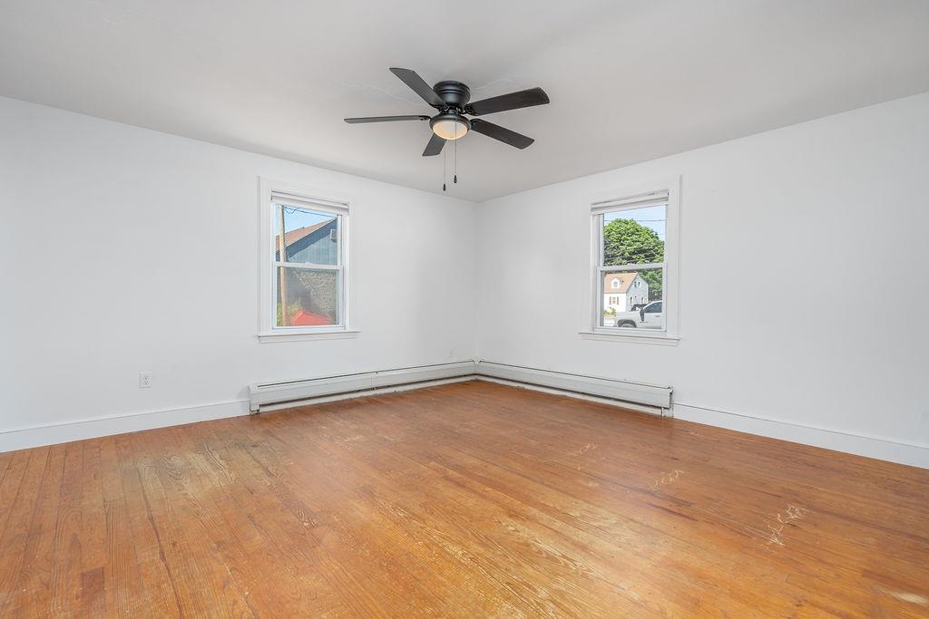 15 Yale St, Rochester, NH 03867