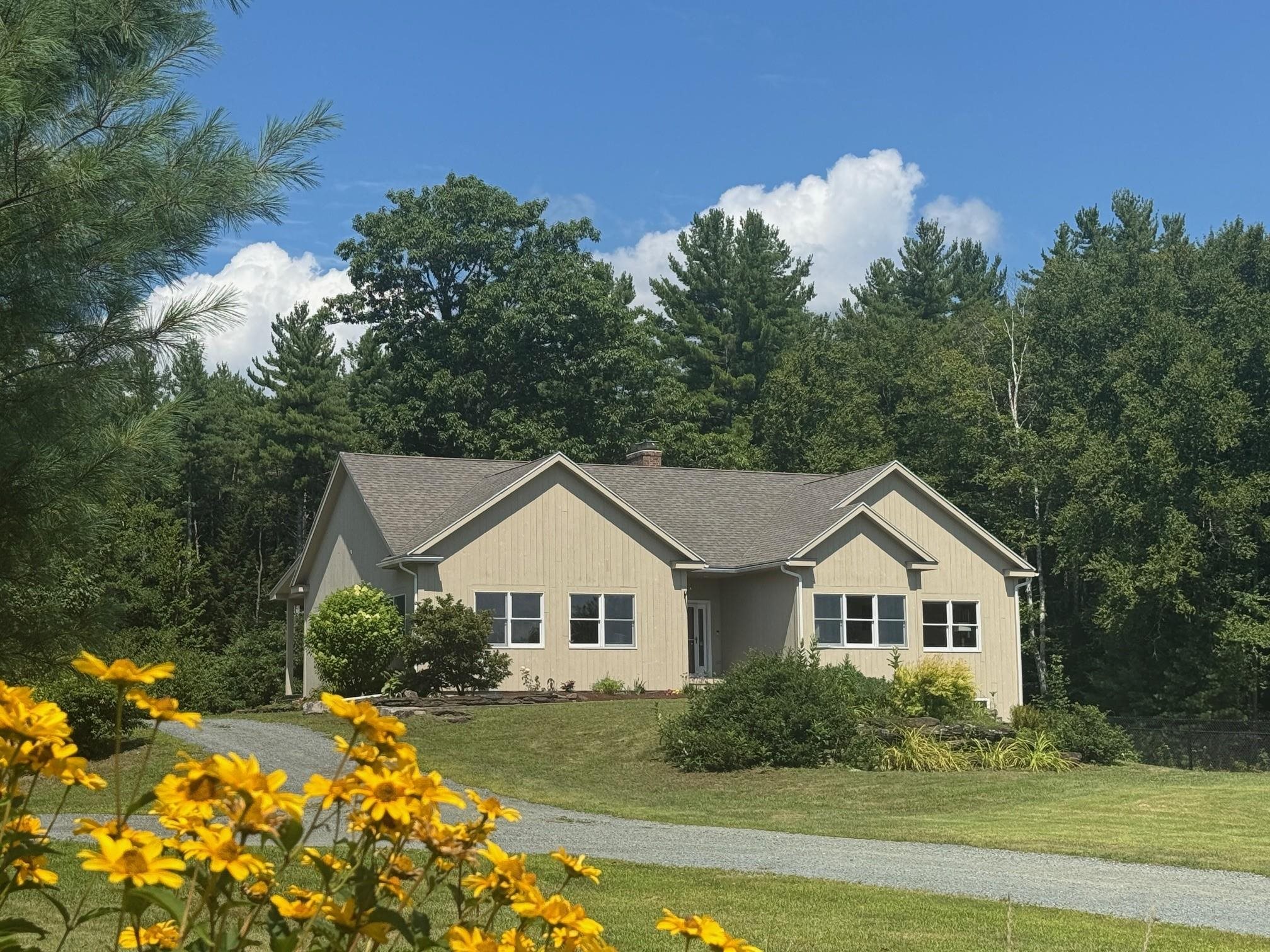 Photo 3 of Single family home for sale at 30 Garcia Ln, Hartland, VT 05048 | MLS# 5104258 | Listing updated on 2026-10-05