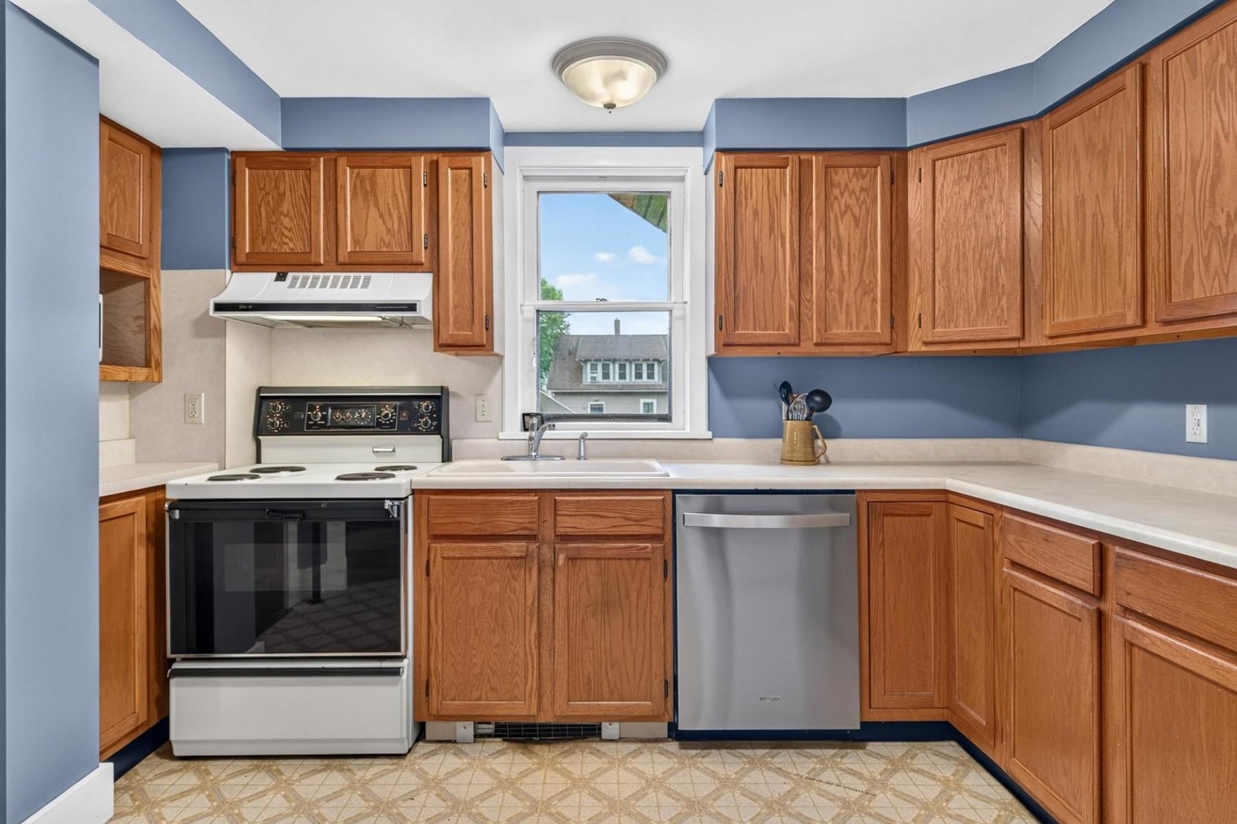 Unit 1 Kitchen