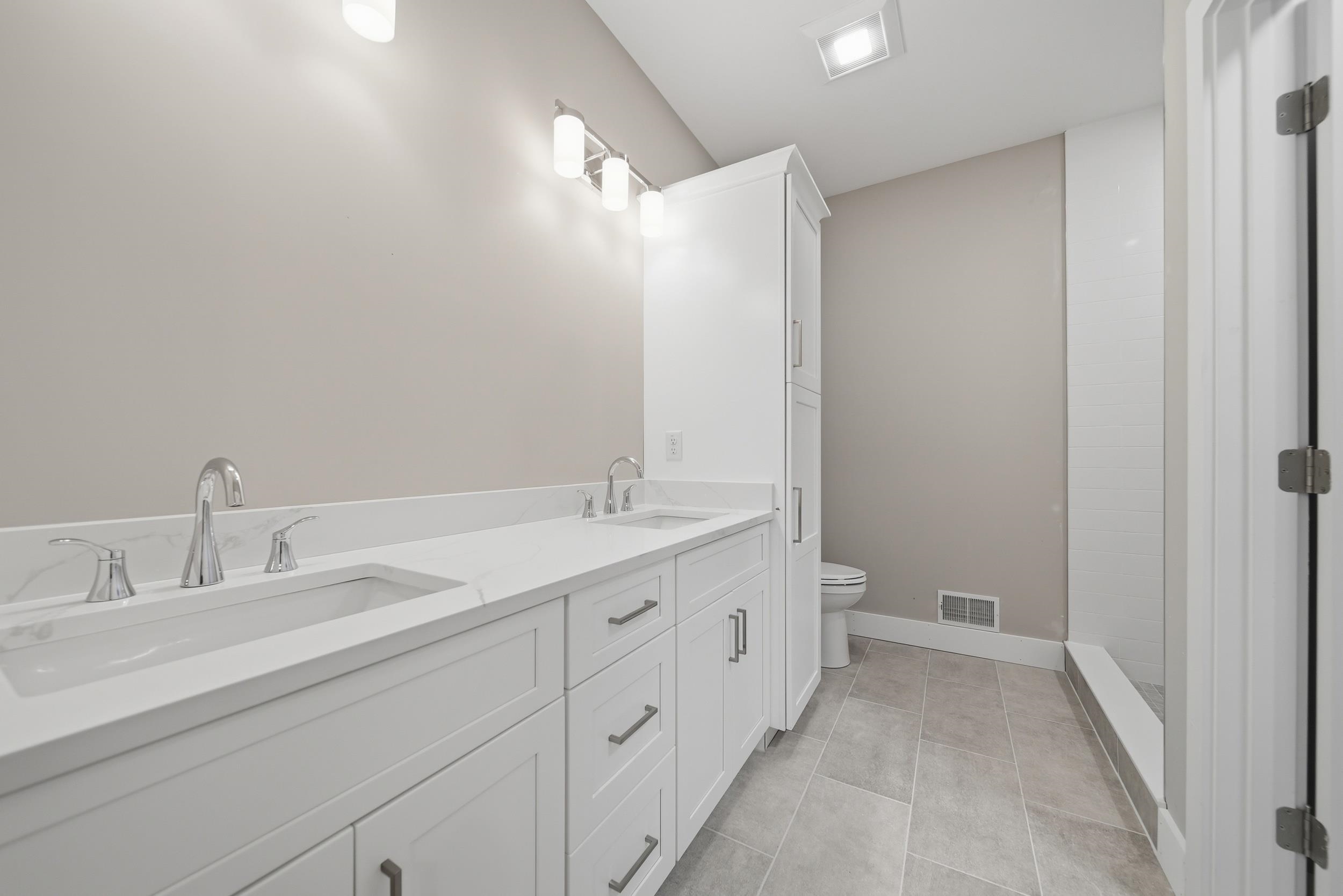 10B Oakland Ridge Rd, Pelham, NH 03076