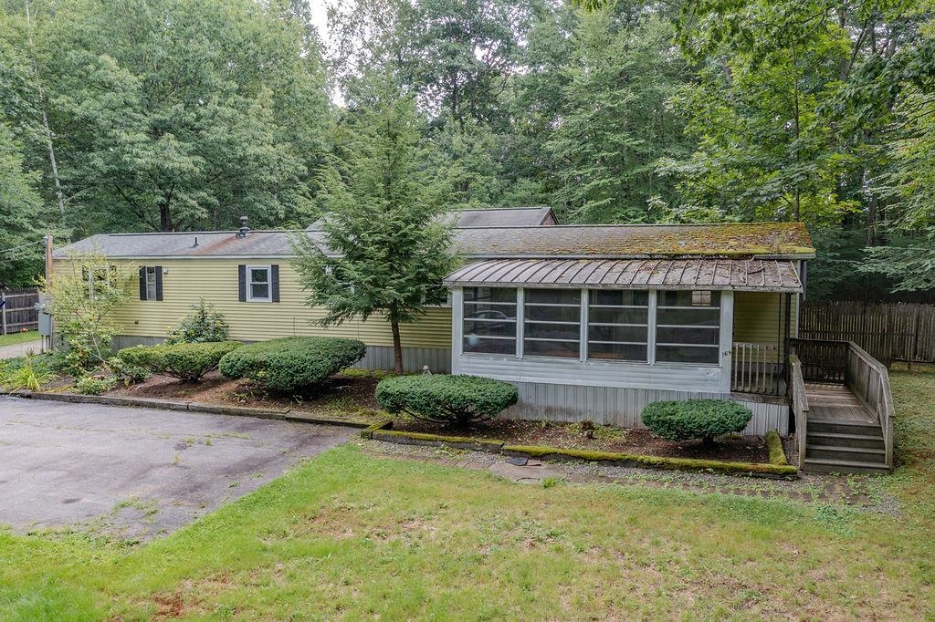 169 Calef Highway, Lee, NH photo 2