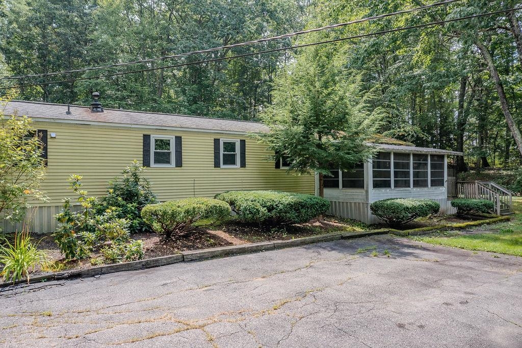 169 Calef Highway, Lee, NH photo 2