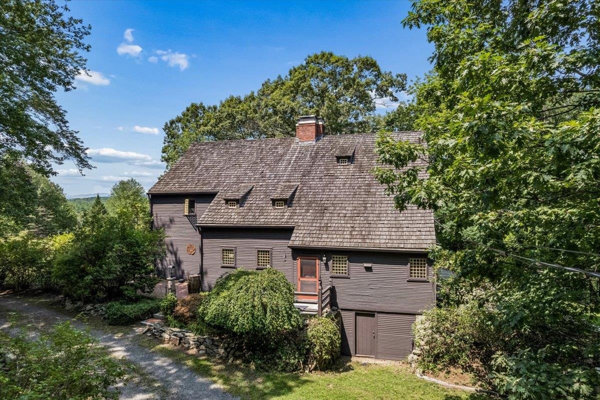 14 Walnut Hill Rd, Amherst, NH 03031