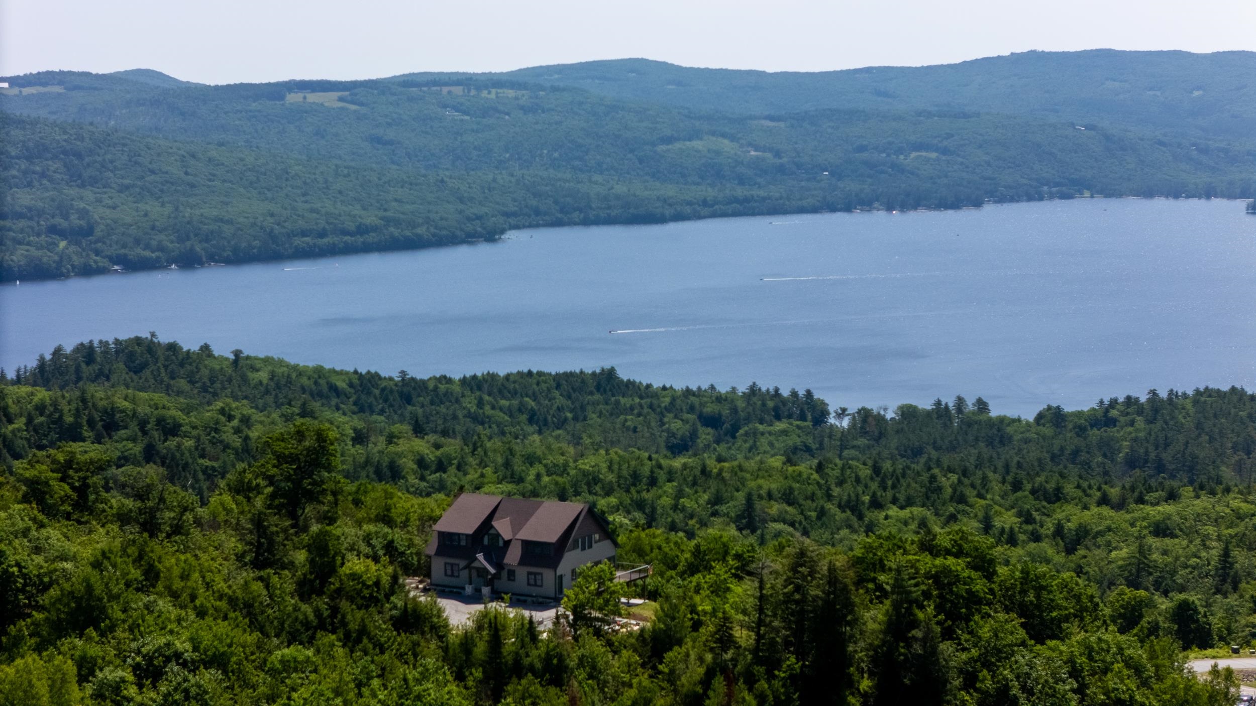 4 Skyline Dr, Hebron, NH 03241