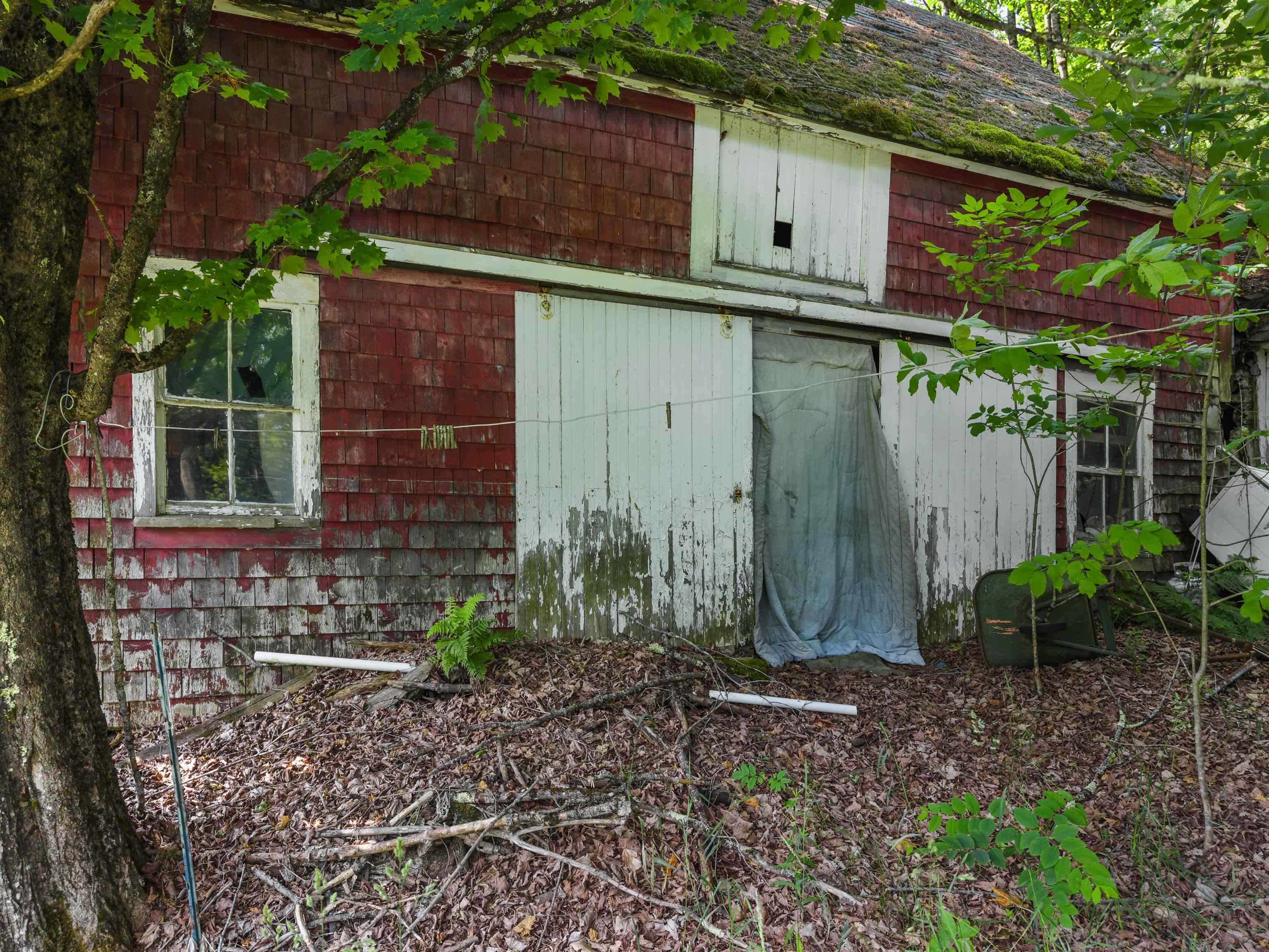53 High St, Danbury, NH 03230